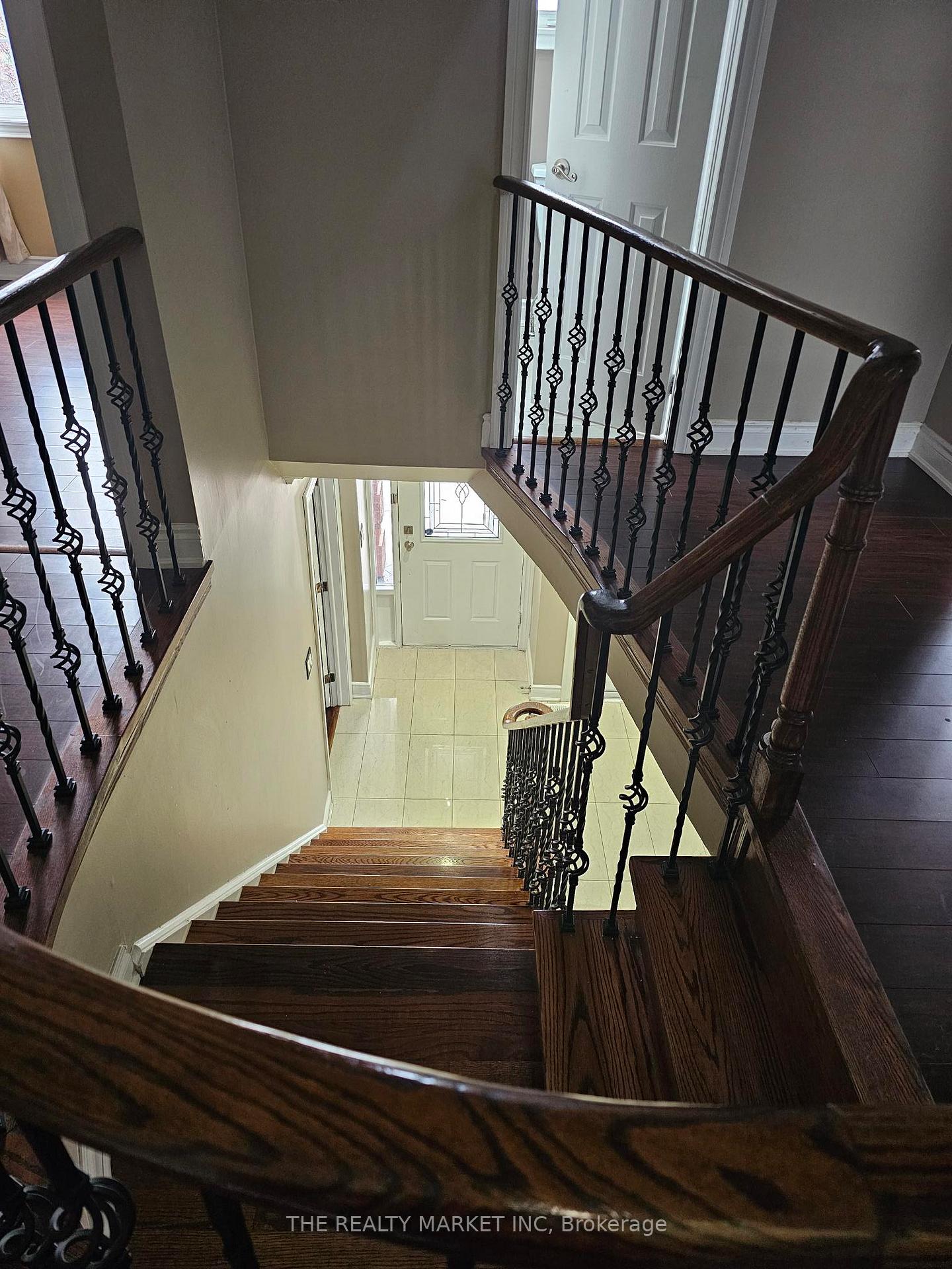 Photo 6 of Unit Room, 102 William Stephenson Drive, Whitby, Blue Grass Meadows — HOMEH