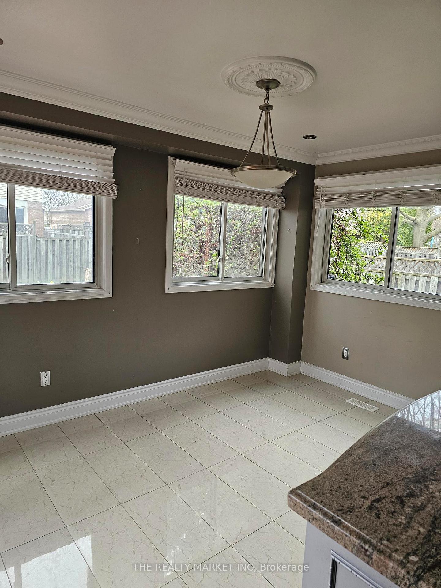 Photo 9 of Unit Room, 102 William Stephenson Drive, Whitby, Blue Grass Meadows — HOMEH