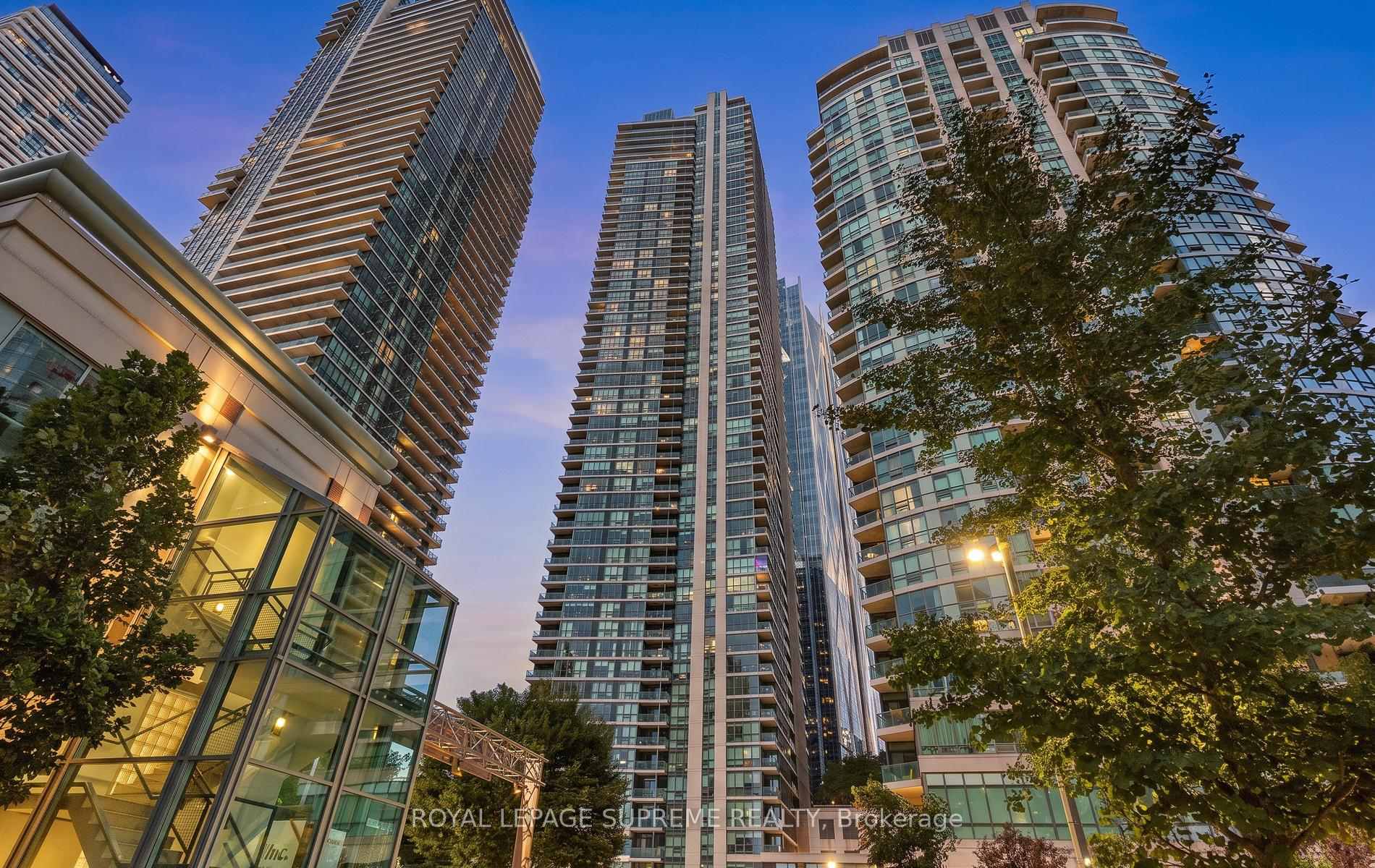 Photo 2 of Unit 1709, 18 Harbour Street, Toronto, Waterfront Communities — HOMEH