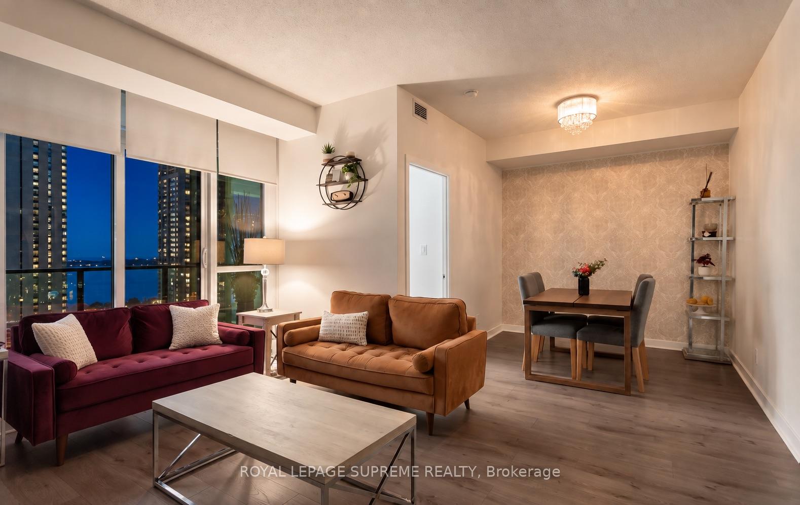 Photo 9 of Unit 1709, 18 Harbour Street, Toronto, Waterfront Communities — HOMEH