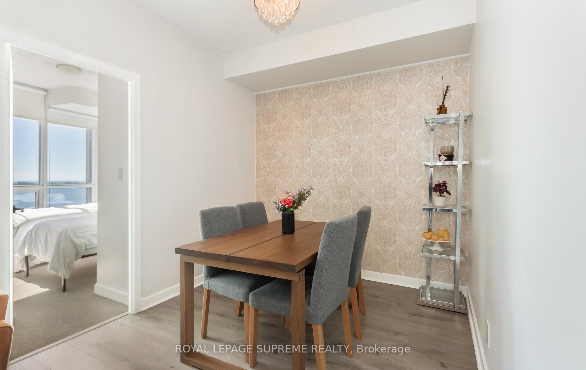 Photo 11 of Unit 1709, 18 Harbour Street, Toronto, Waterfront Communities — HOMEH