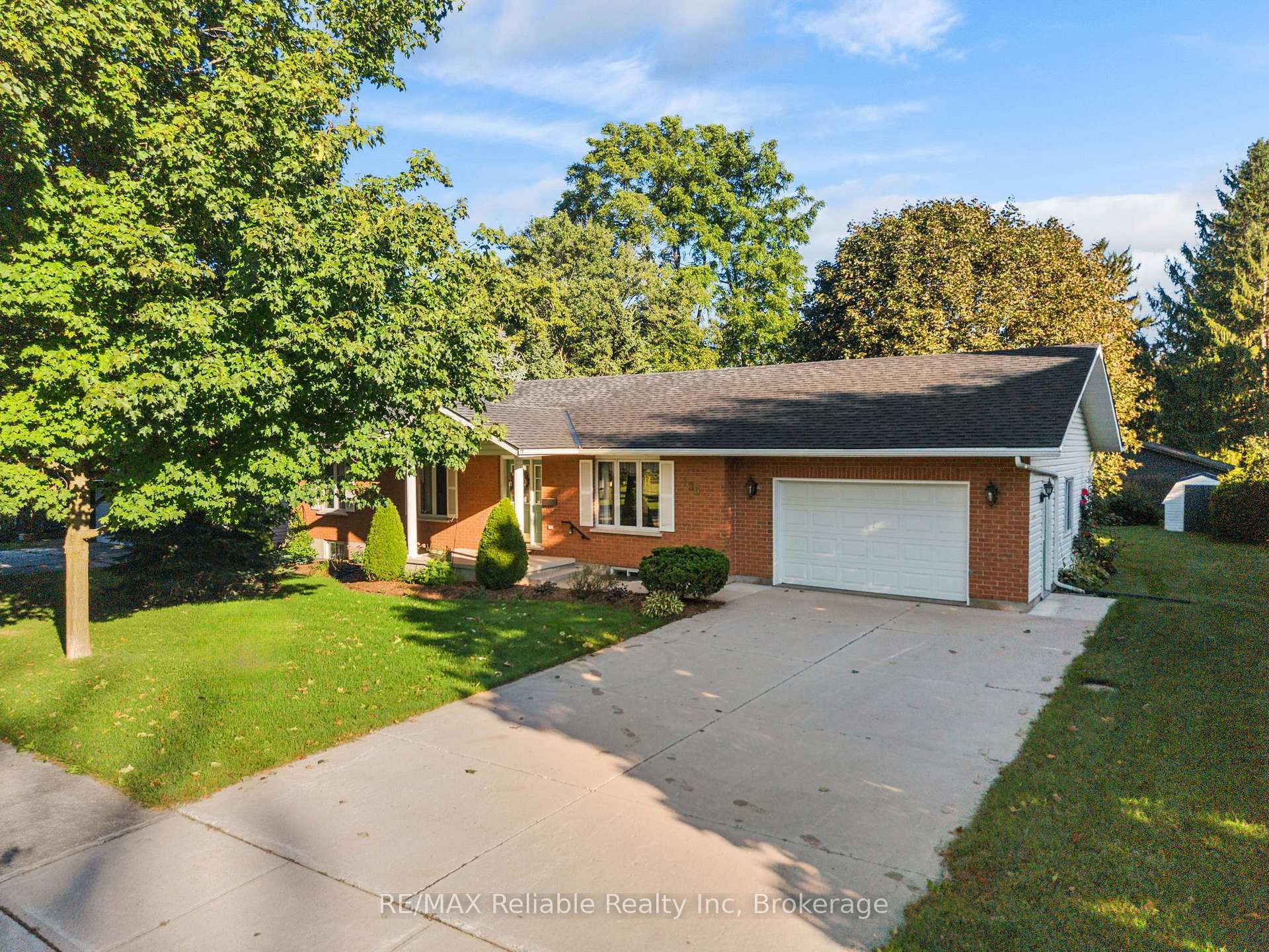 Photo 1 of 183 Spencer Street, Central Huron, Clinton — HOMEH