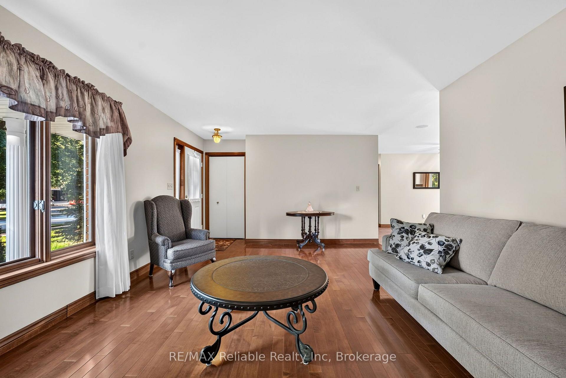 Photo 8 of 183 Spencer Street, Central Huron, Clinton — HOMEH