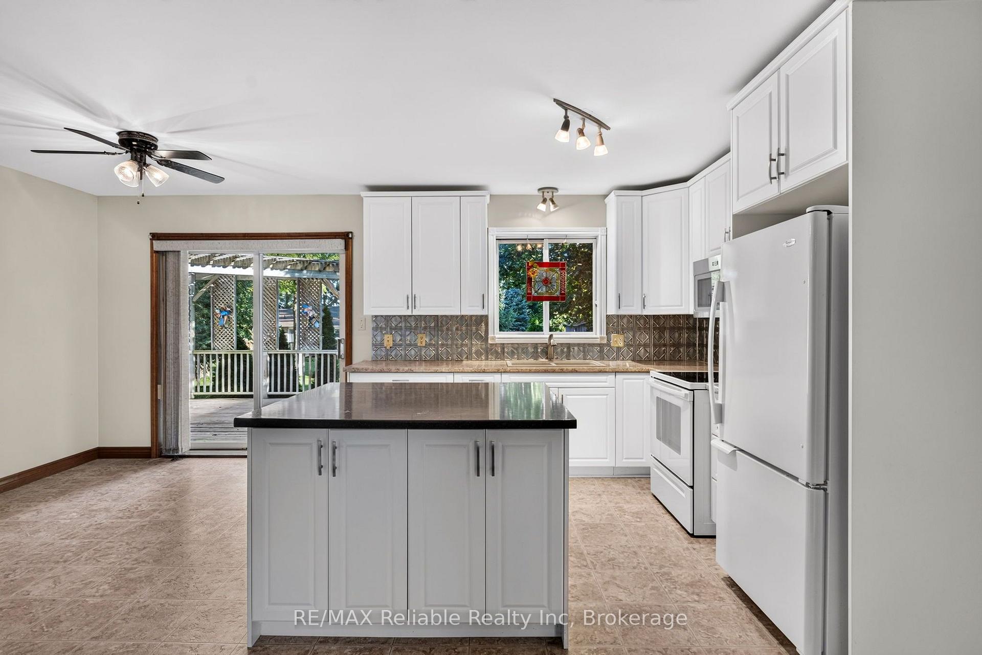 Photo 9 of 183 Spencer Street, Central Huron, Clinton — HOMEH
