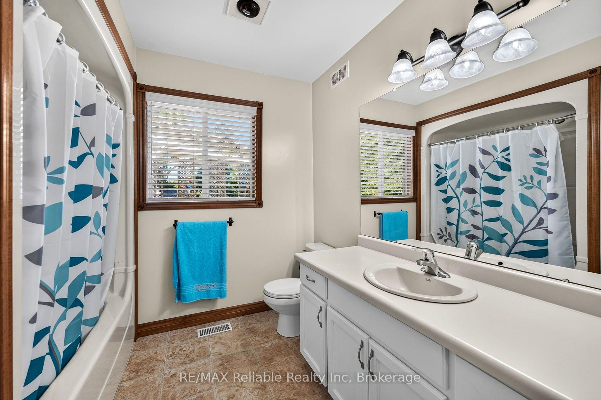 Photo 22 of 183 Spencer Street, Central Huron, Clinton — HOMEH