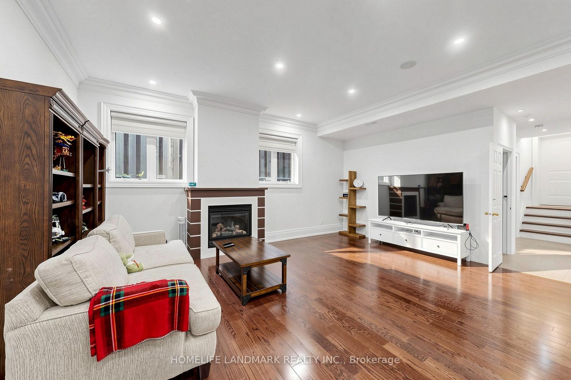 Photo 43 of 120 Estelle Avenue, North York, Willowdale East — HOMEH