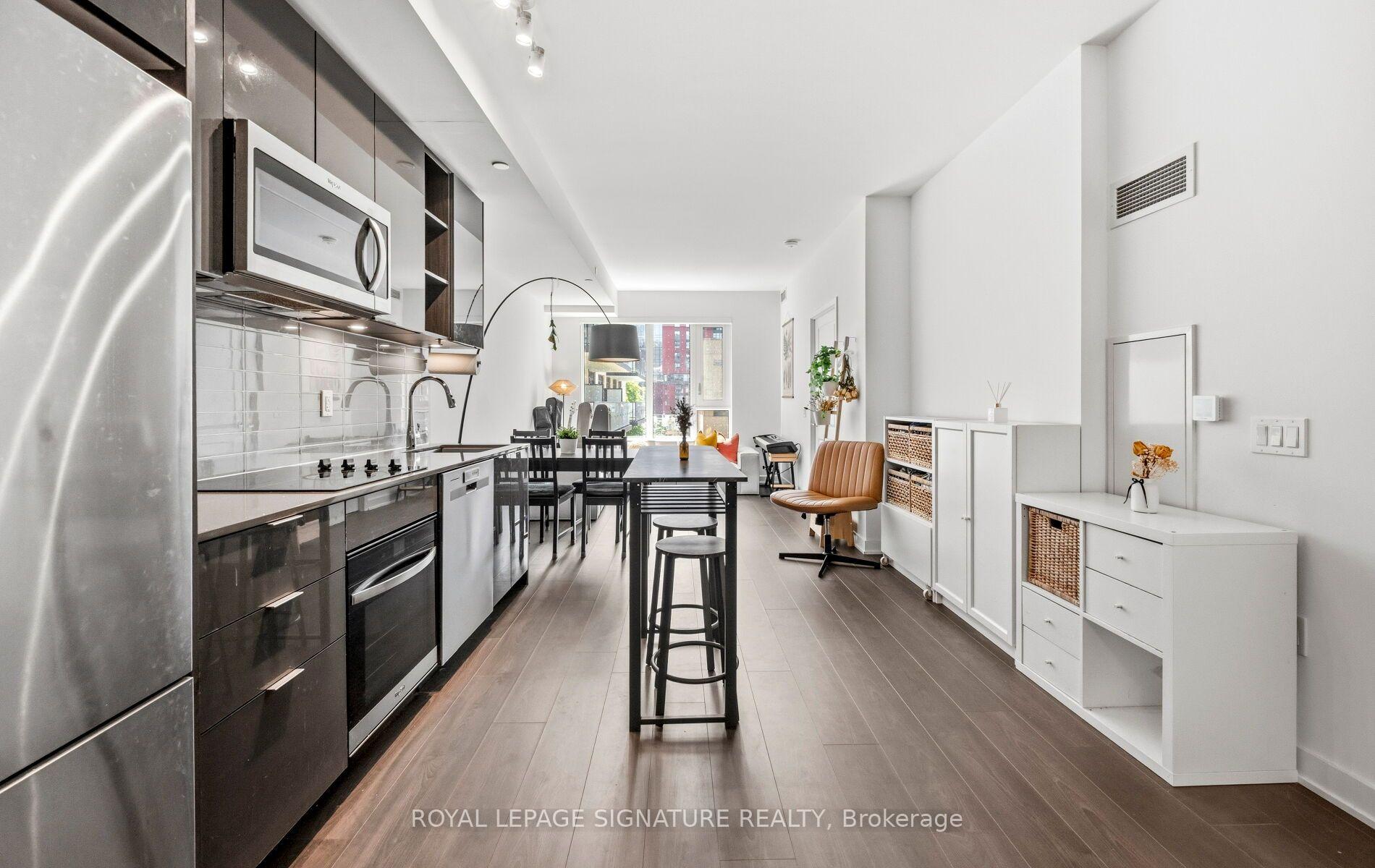 Front of Unit 427, 543 Richmond Street W