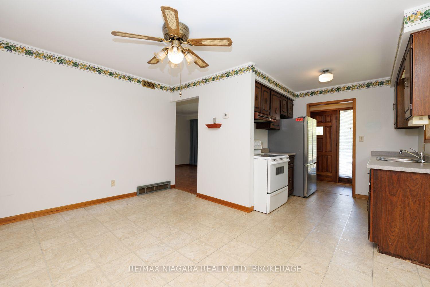Photo 13 of 4166 Chippawa Parkway, Niagara Falls, Chippawa — HOMEH