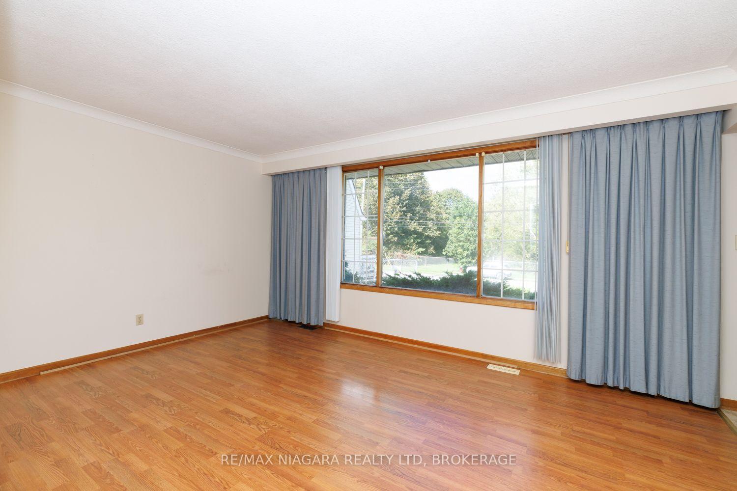 Photo 14 of 4166 Chippawa Parkway, Niagara Falls, Chippawa — HOMEH