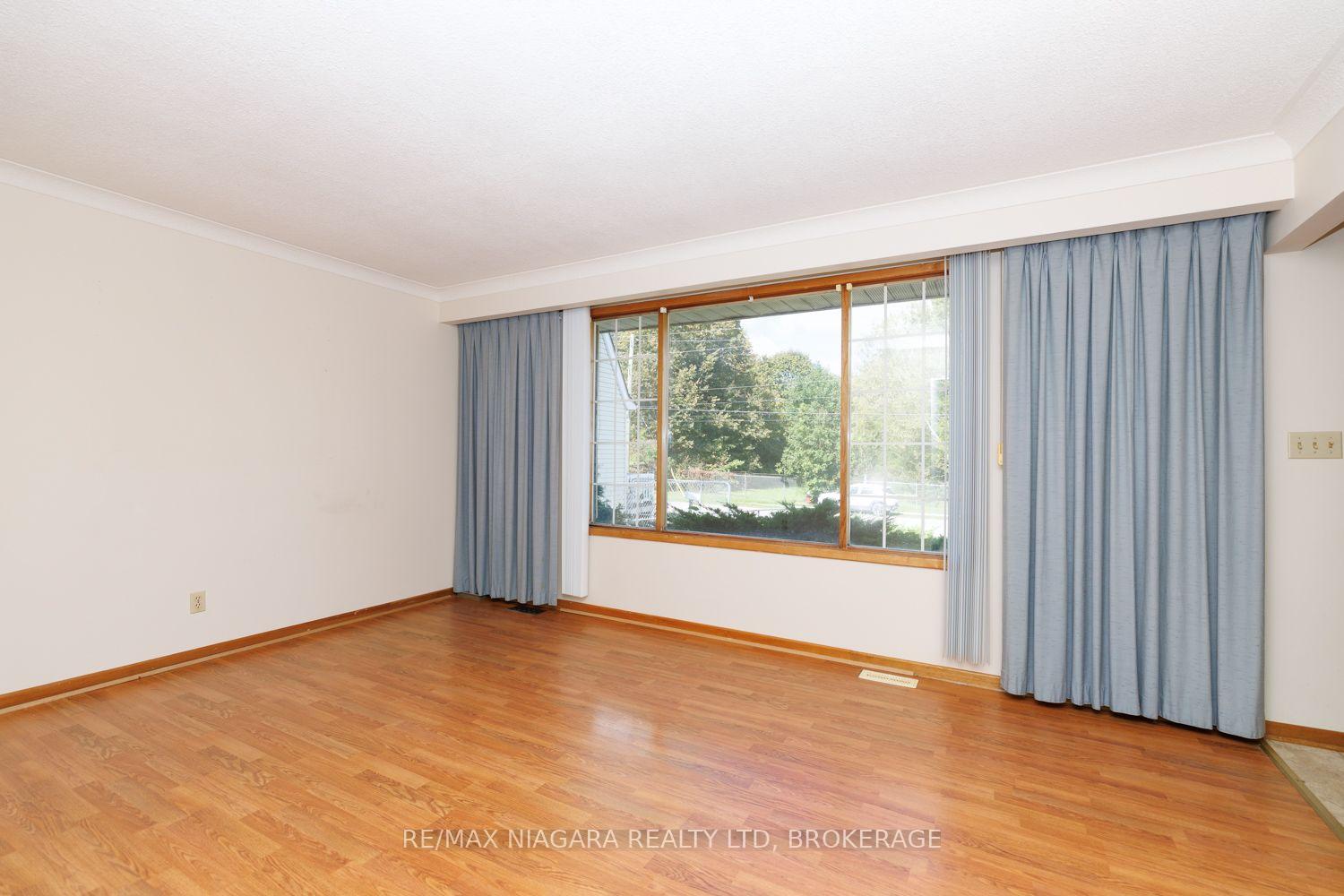 Photo 15 of 4166 Chippawa Parkway, Niagara Falls, Chippawa — HOMEH