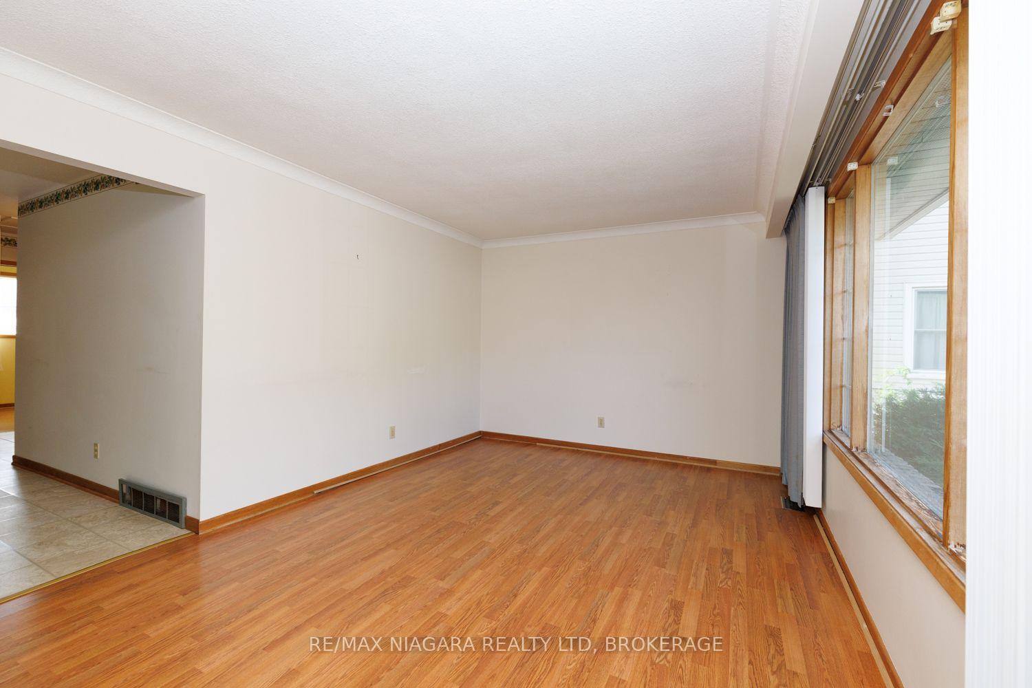 Photo 16 of 4166 Chippawa Parkway, Niagara Falls, Chippawa — HOMEH