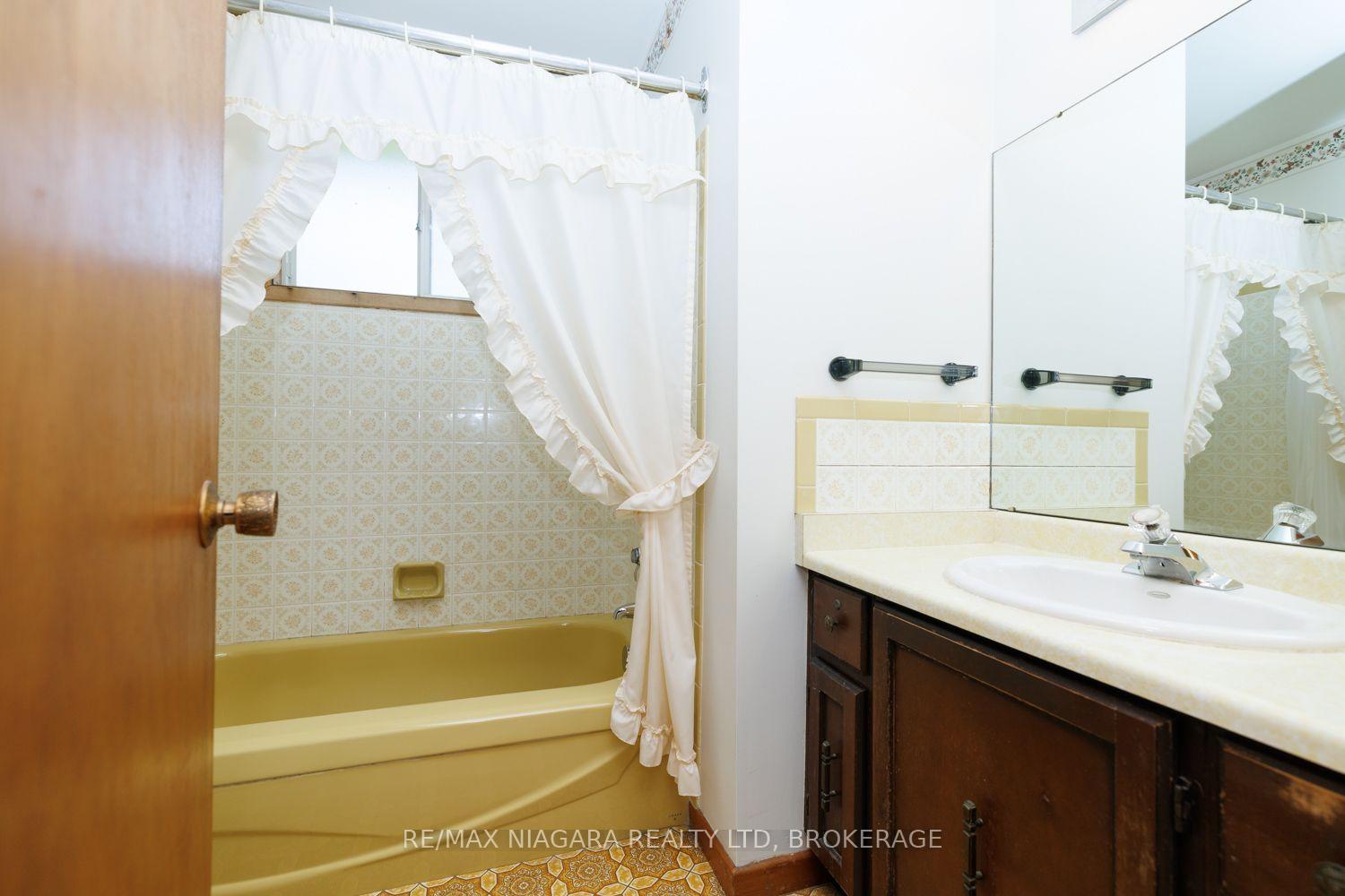 Photo 21 of 4166 Chippawa Parkway, Niagara Falls, Chippawa — HOMEH
