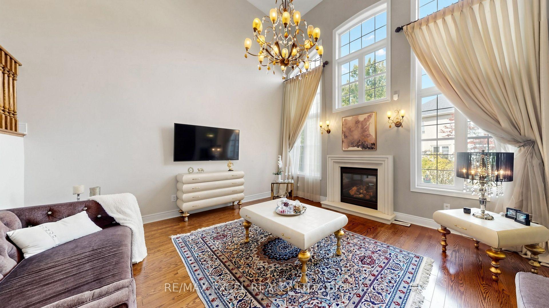 Photo 7 of 651 Via Romano Boulevard, Vaughan, Patterson — HOMEH