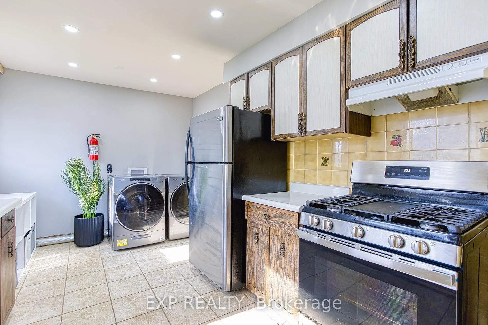 Photo 18 of Unit Main, 1204 Highway 8, Hamilton, Winona — HOMEH
