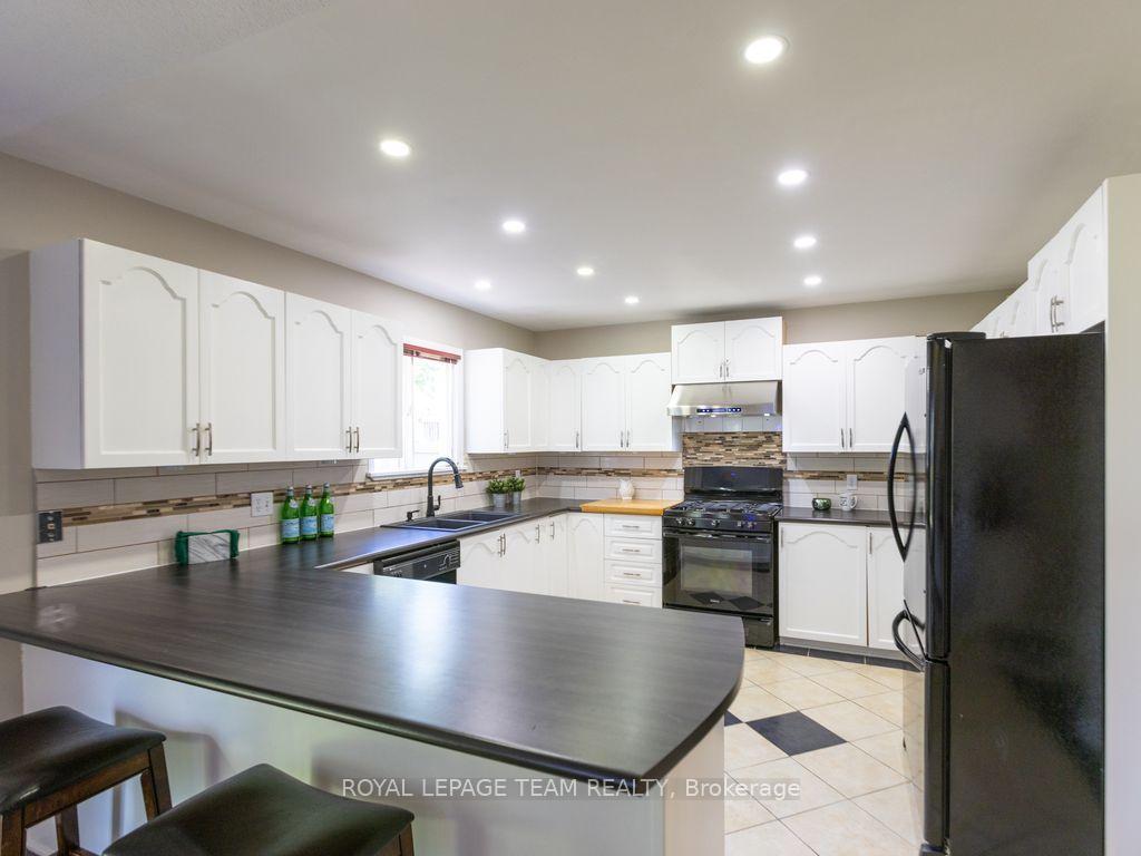 Photo 12 of 48 Delamere Drive, Ottawa, Stittsville (Central) — HOMEH