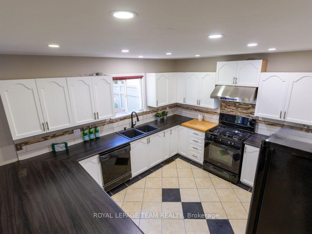 Photo 14 of 48 Delamere Drive, Ottawa, Stittsville (Central) — HOMEH