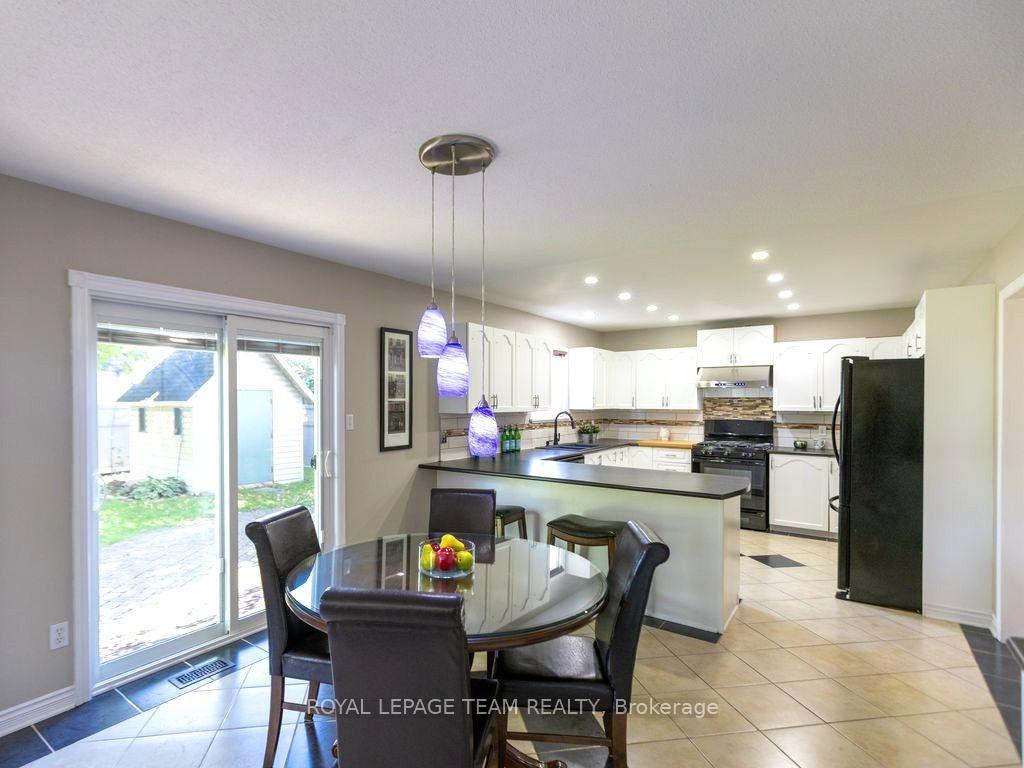Photo 16 of 48 Delamere Drive, Ottawa, Stittsville (Central) — HOMEH