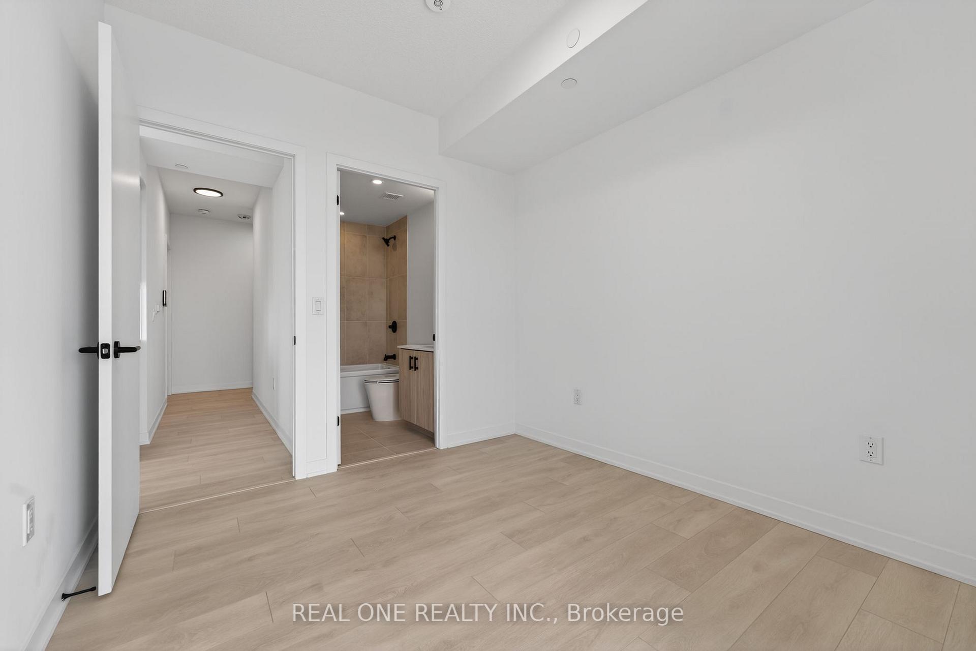 Photo 9 of Unit C1009, 4878 Powers Common, Burlington, Alton — HOMEH