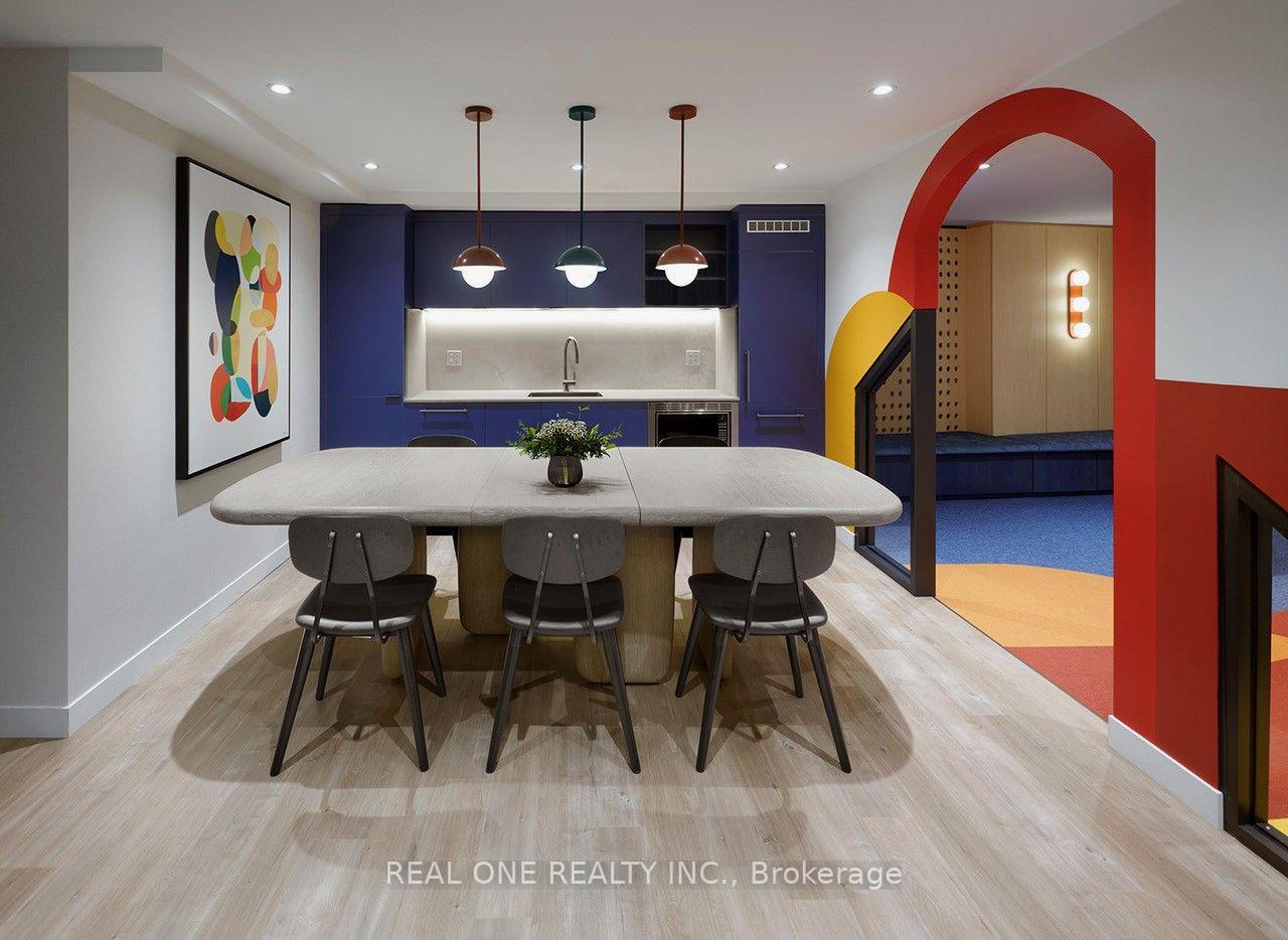 Photo 14 of Unit 512, 4878 Powers Common, Burlington, Alton — HOMEH