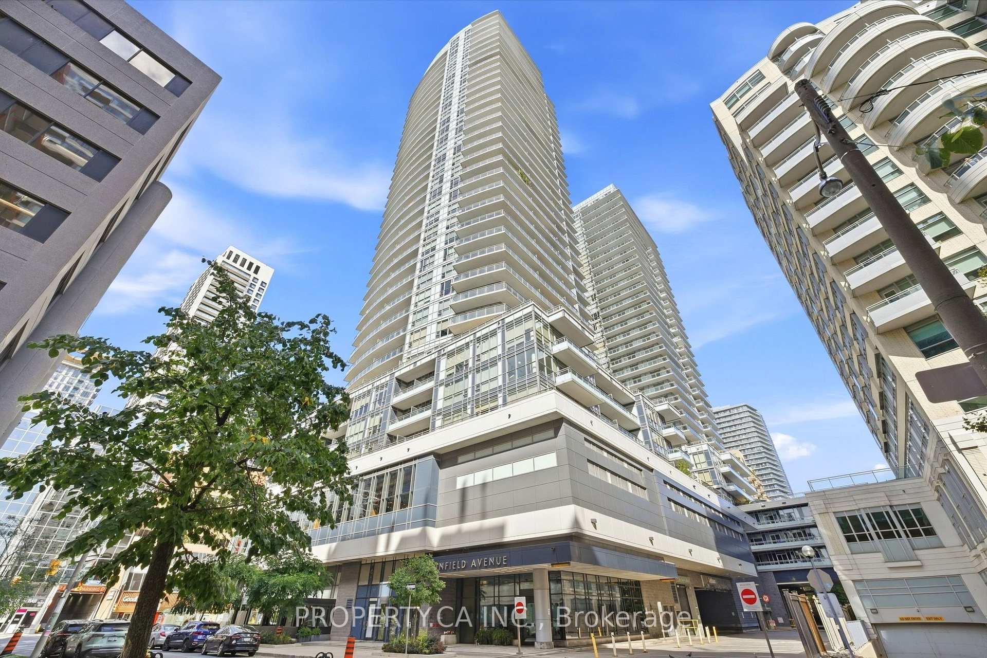 Photo 2 of Unit Ph3608, 89 Dunfield Avenue, Toronto, Mount Pleasant West — HOMEH