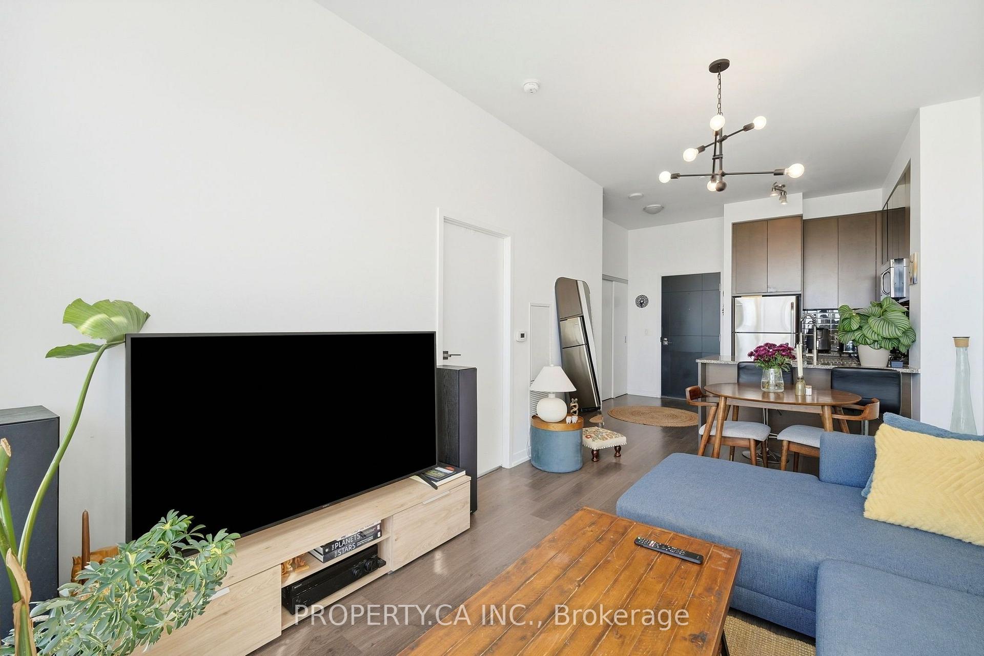 Photo 8 of Unit Ph3608, 89 Dunfield Avenue, Toronto, Mount Pleasant West — HOMEH