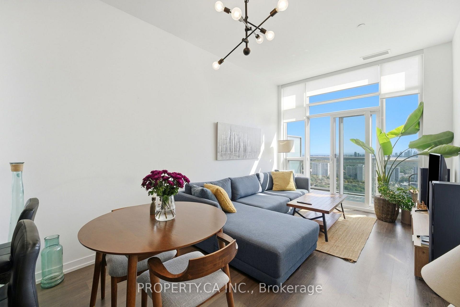 Photo 11 of Unit Ph3608, 89 Dunfield Avenue, Toronto, Mount Pleasant West — HOMEH