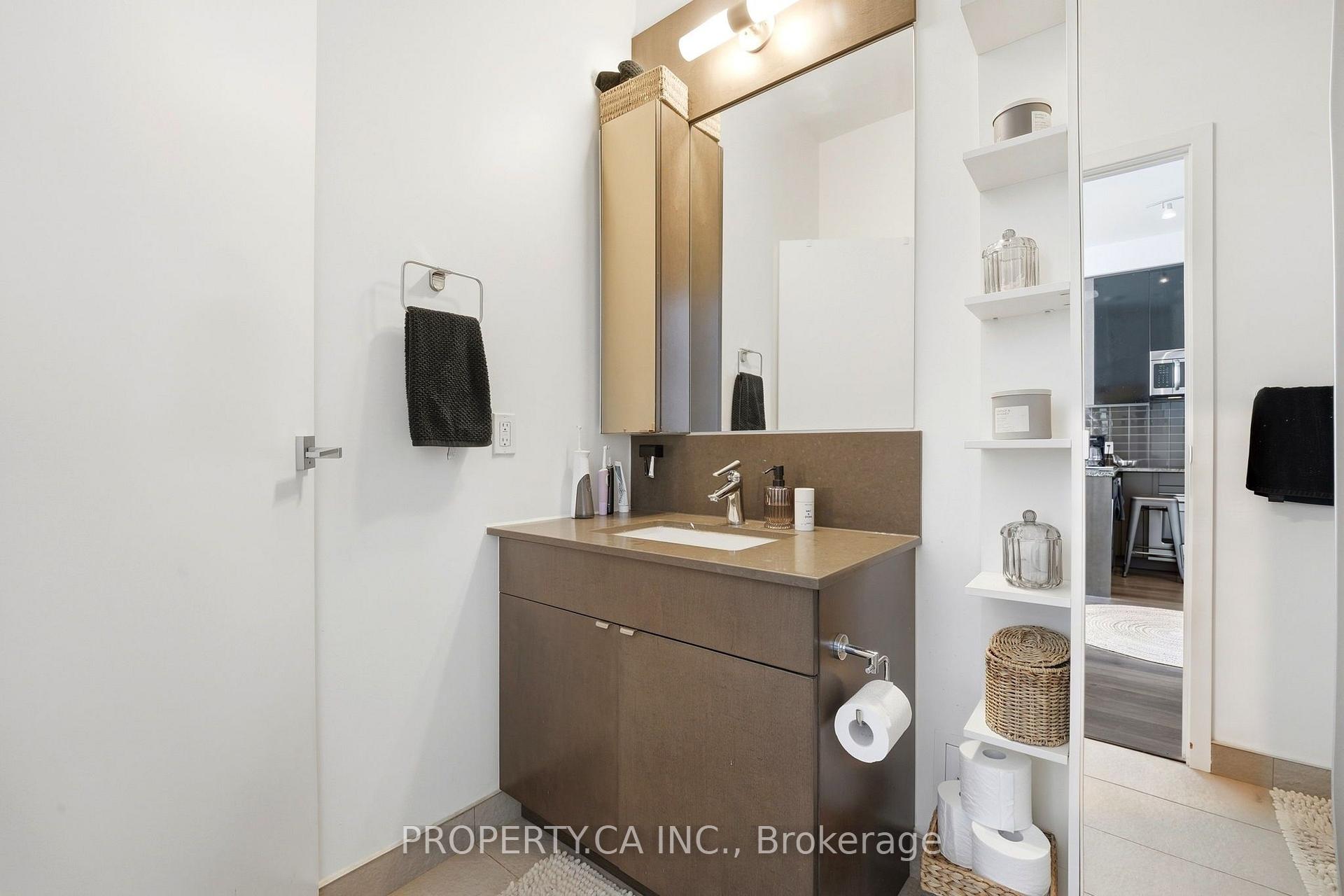 Photo 19 of Unit Ph3608, 89 Dunfield Avenue, Toronto, Mount Pleasant West — HOMEH