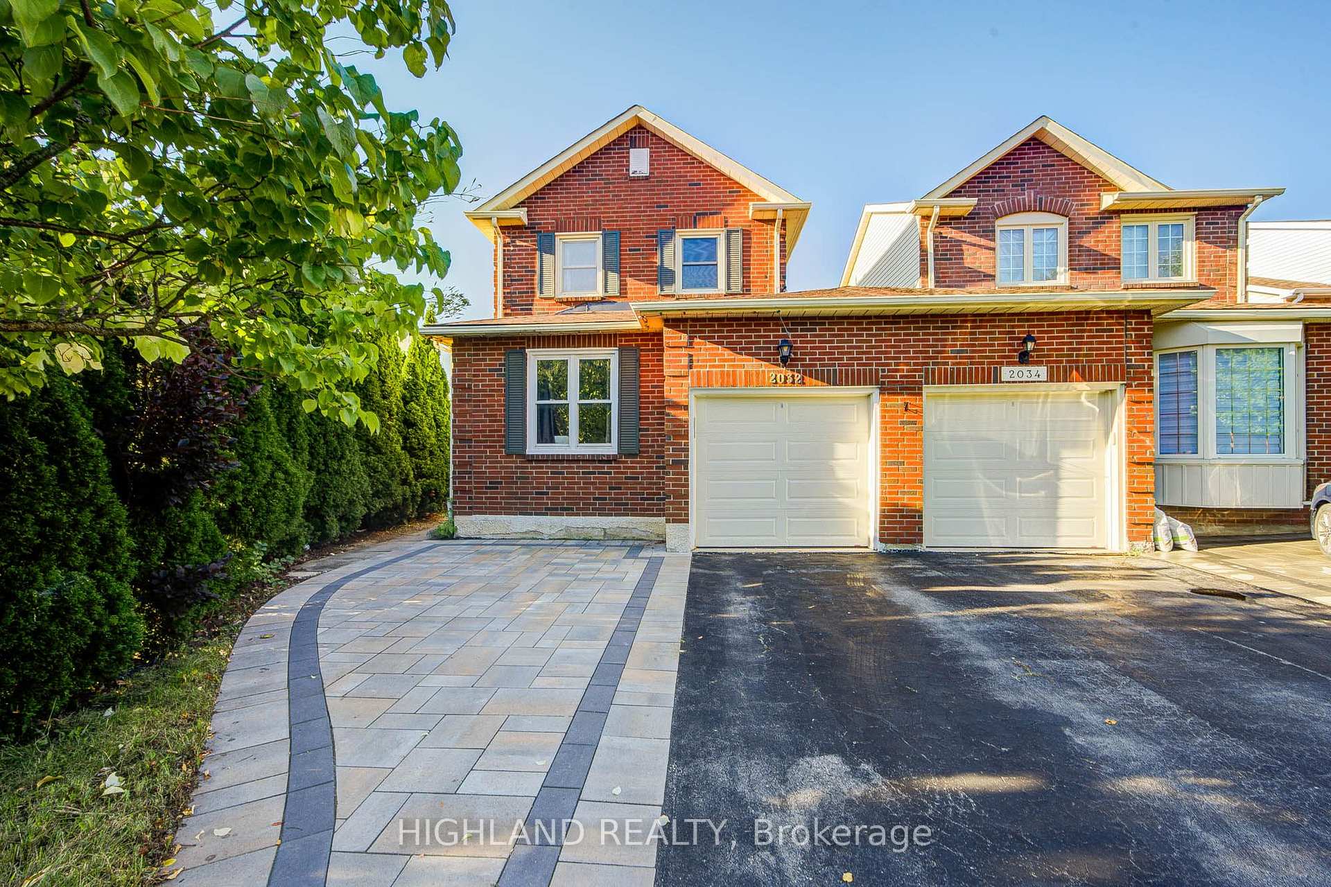 Photo 1 of 2032 Glenada Crescent, Oakville, Wedgewood Creek — HOMEH