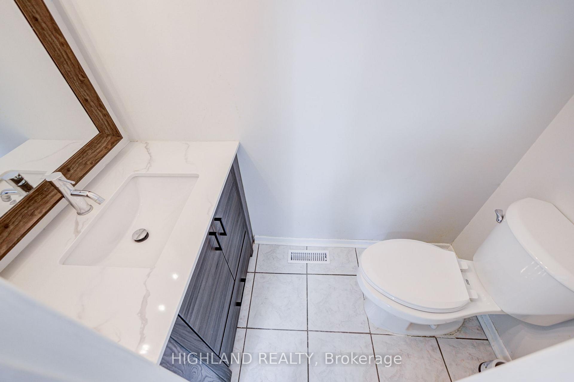 Photo 9 of 2032 Glenada Crescent, Oakville, Wedgewood Creek — HOMEH