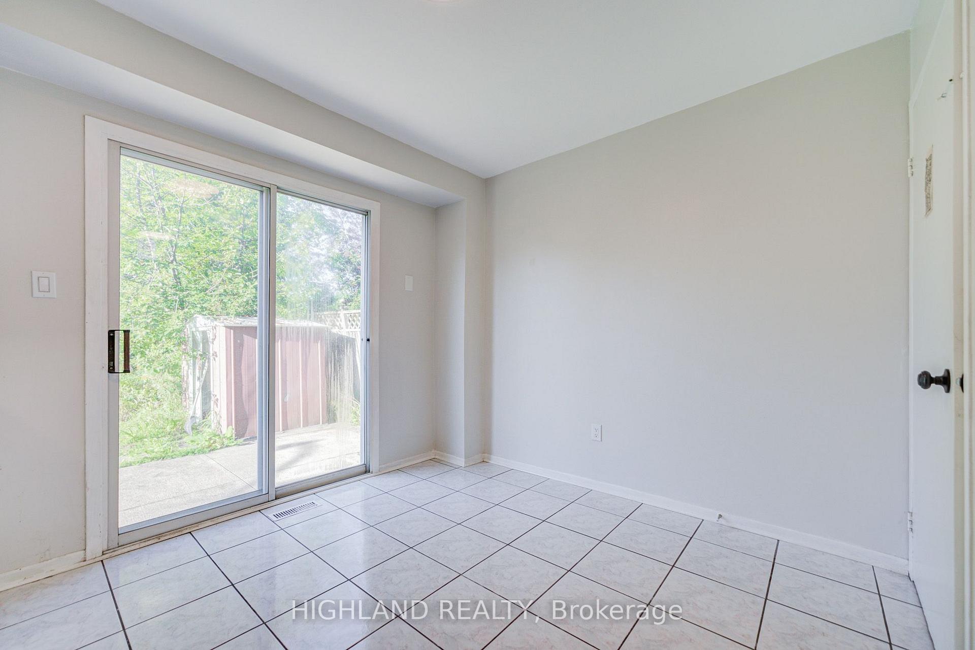 Photo 10 of 2032 Glenada Crescent, Oakville, Wedgewood Creek — HOMEH
