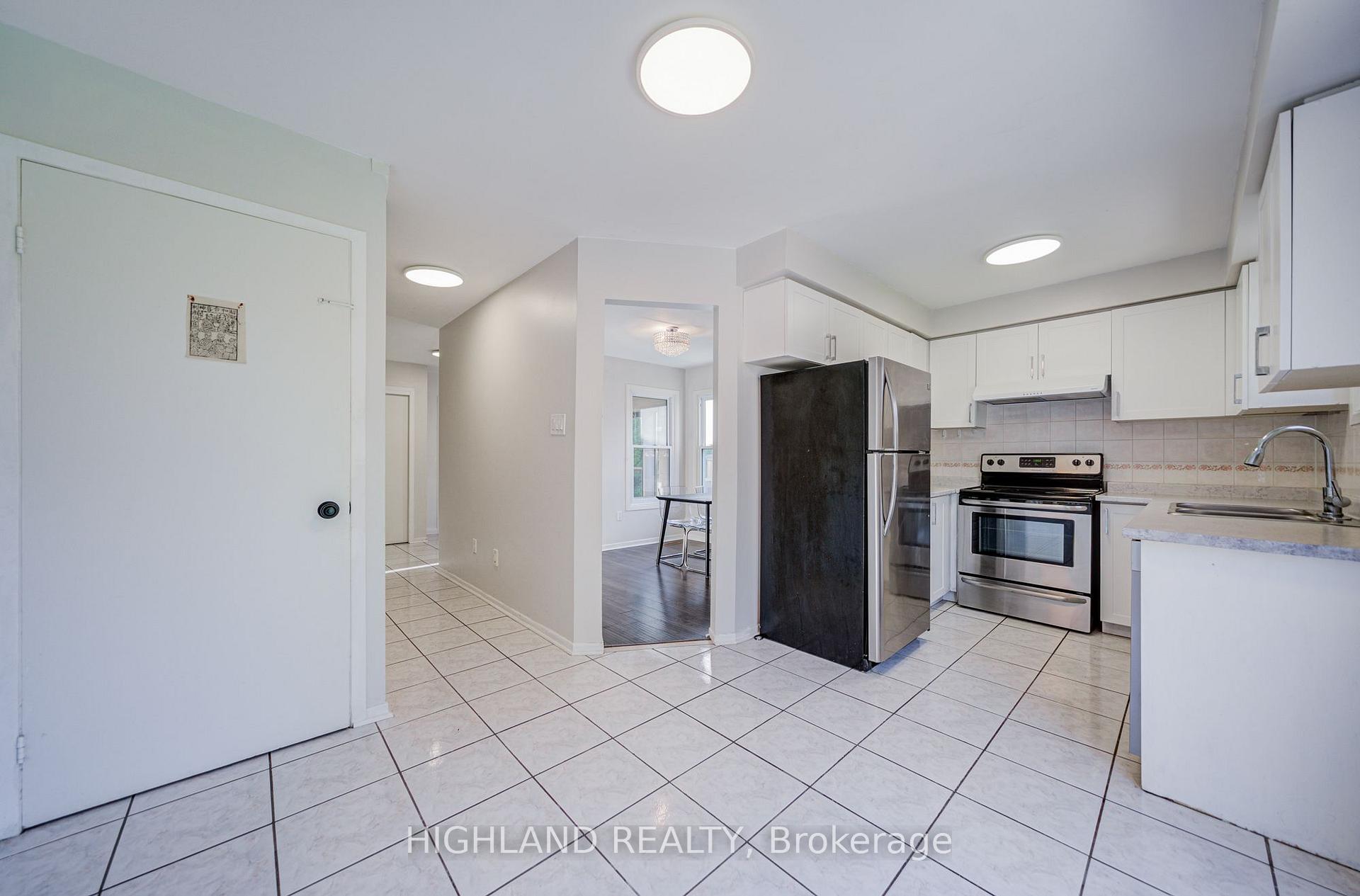 Photo 13 of 2032 Glenada Crescent, Oakville, Wedgewood Creek — HOMEH