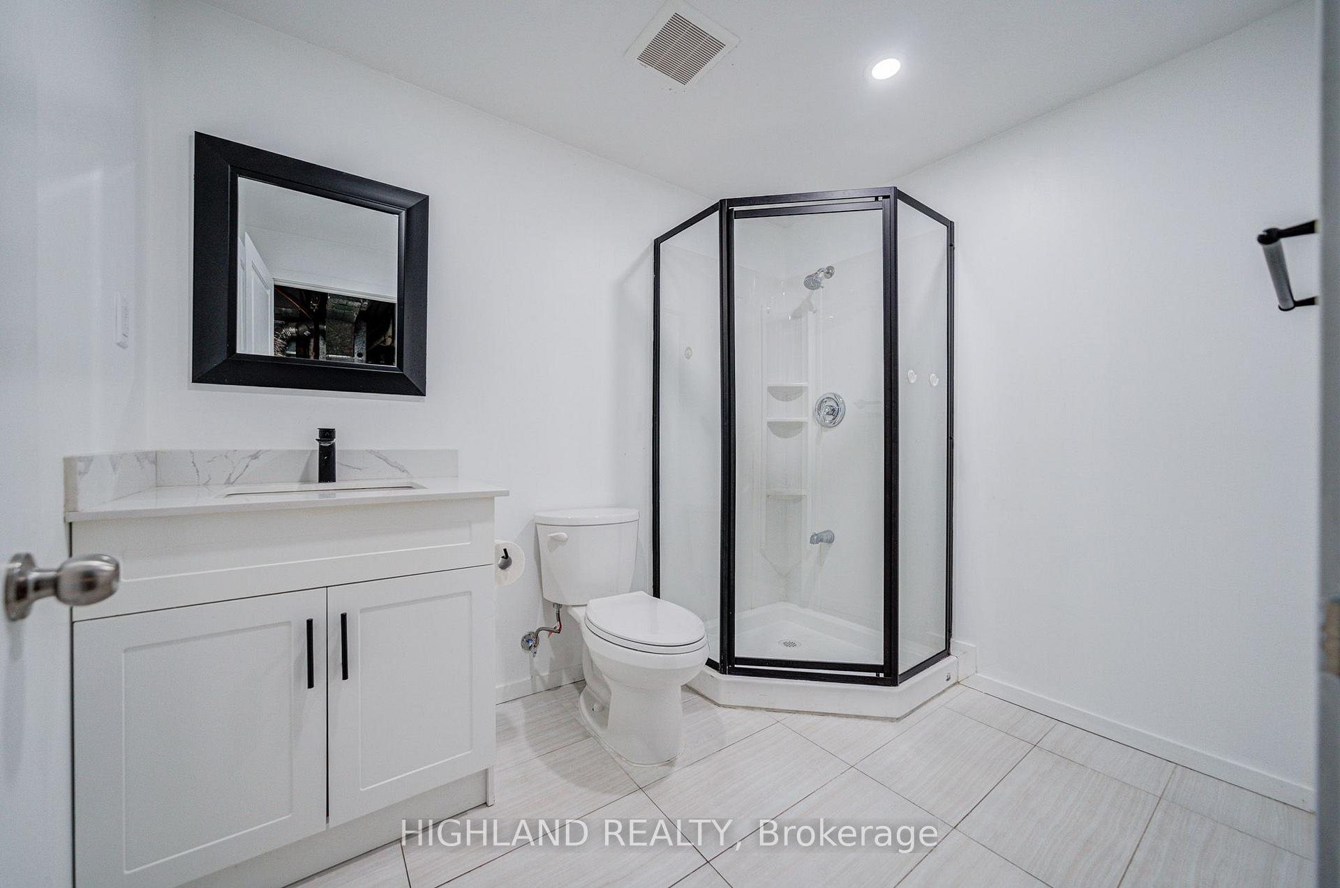 Photo 24 of 2032 Glenada Crescent, Oakville, Wedgewood Creek — HOMEH