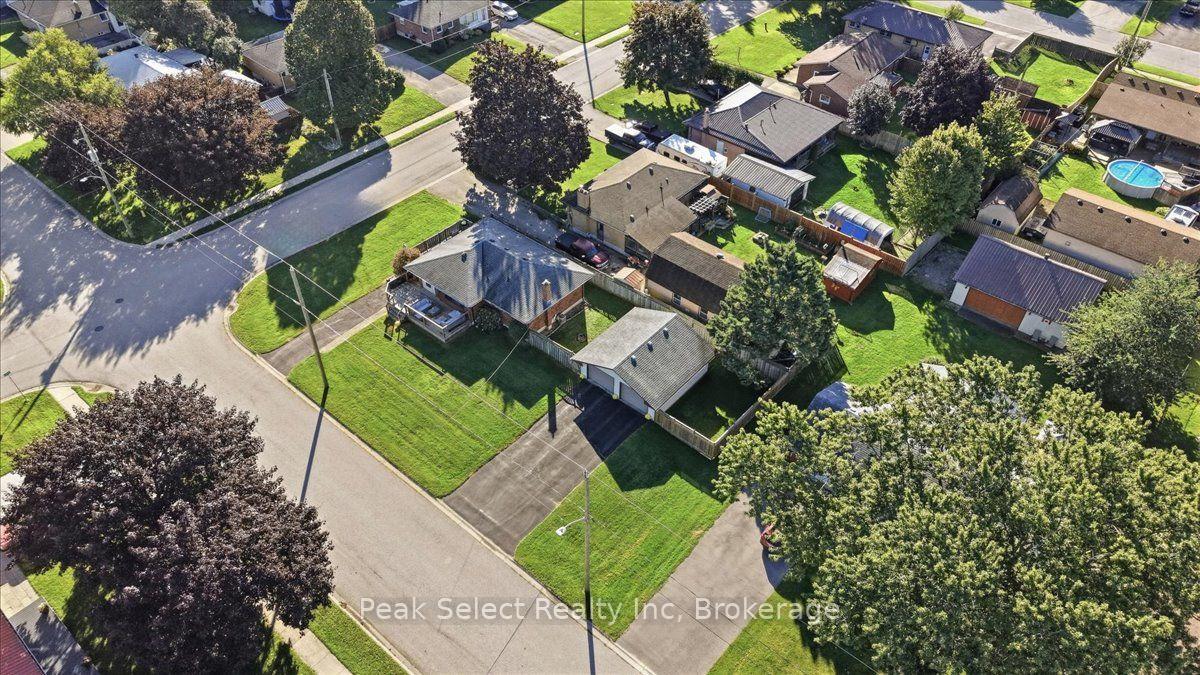 Photo 36 of 207 Byron Street, Zorra, Thamesford — HOMEH