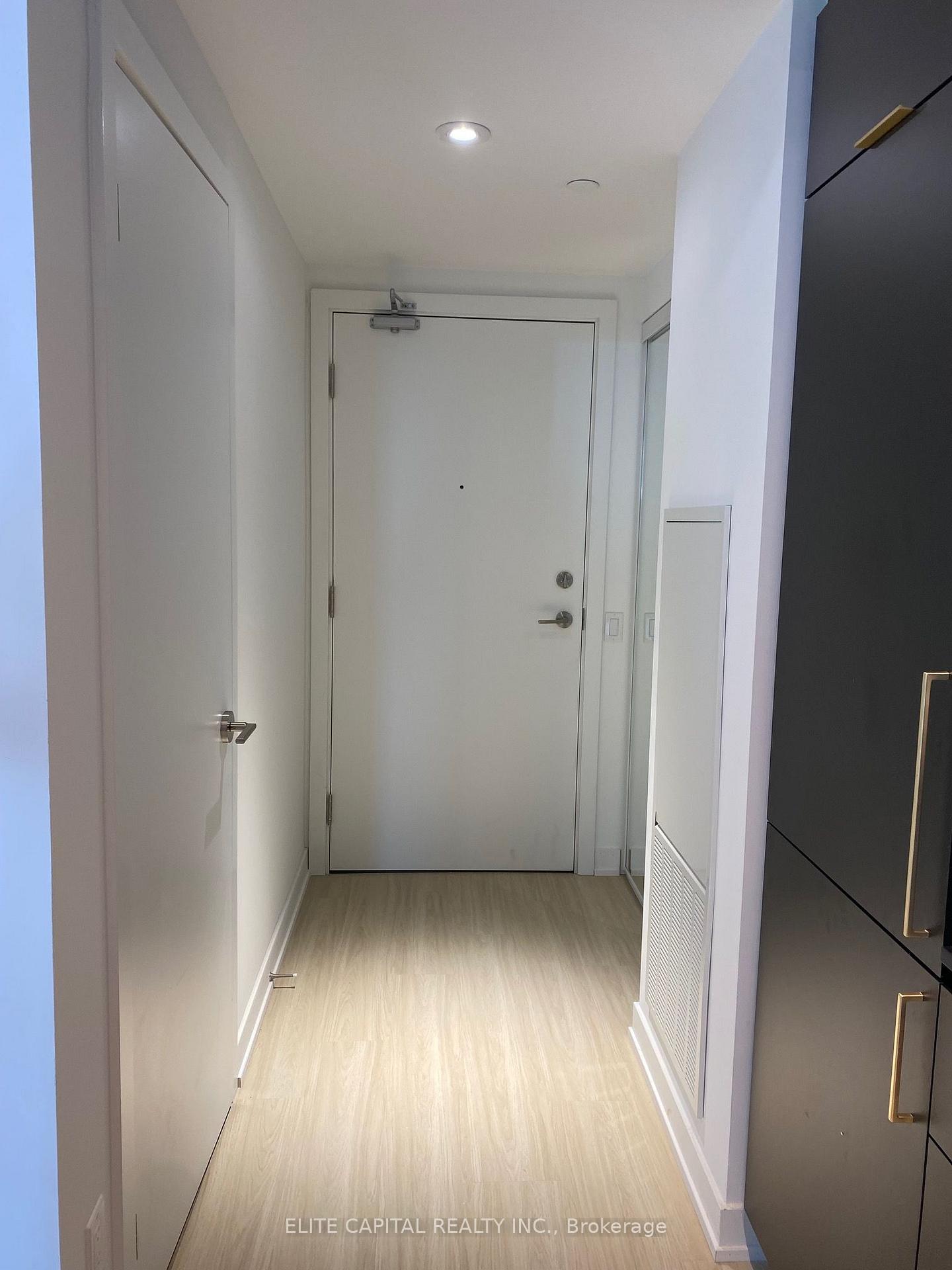 Photo 2 of Unit 5508, 8 Wellesley Street W, Toronto, Bay Street Corridor — HOMEH