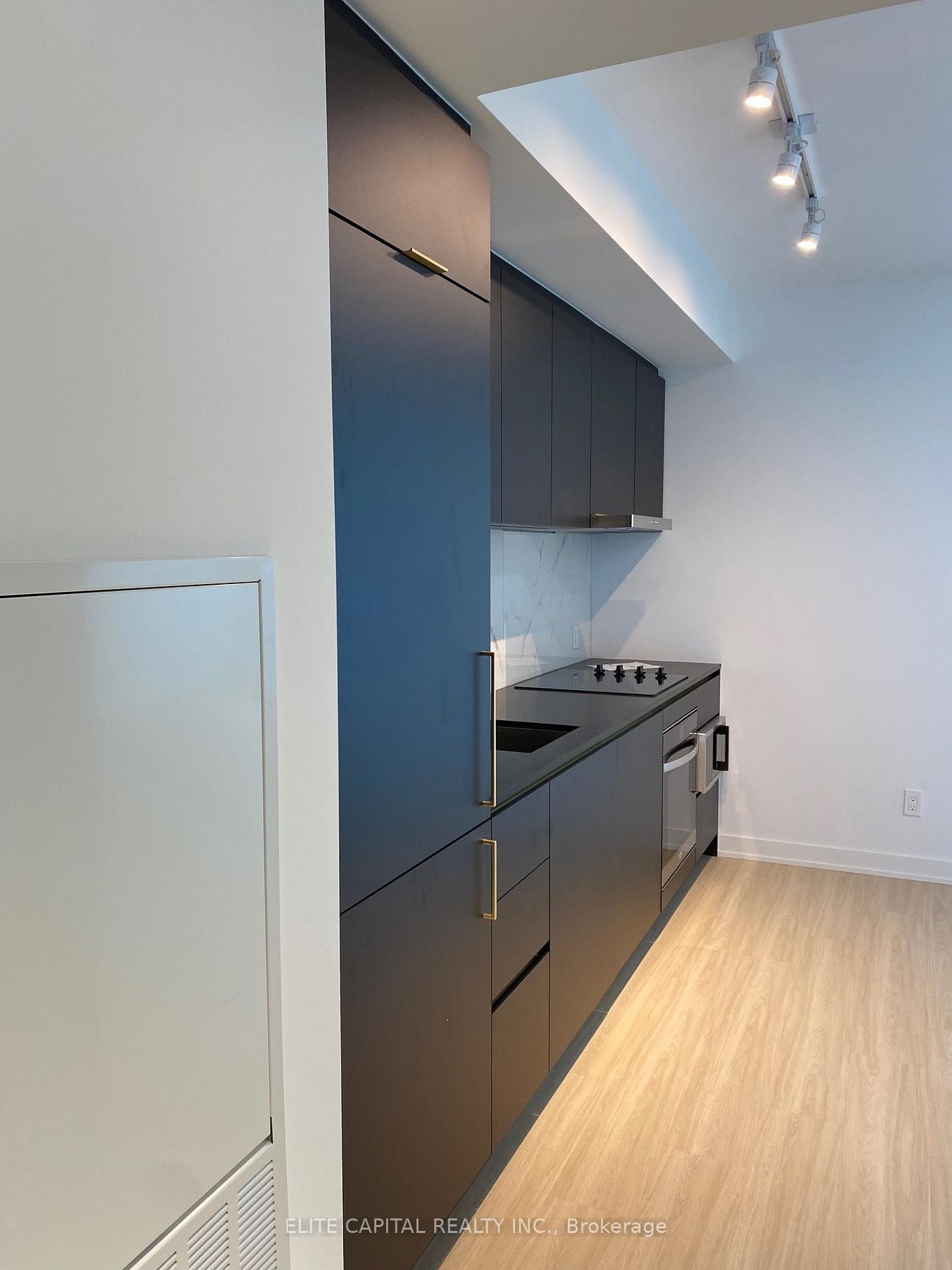Photo 4 of Unit 5508, 8 Wellesley Street W, Toronto, Bay Street Corridor — HOMEH