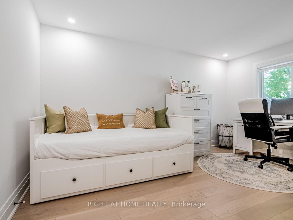 Photo 17 of 883 Francis Road, Burlington, LaSalle — HOMEH