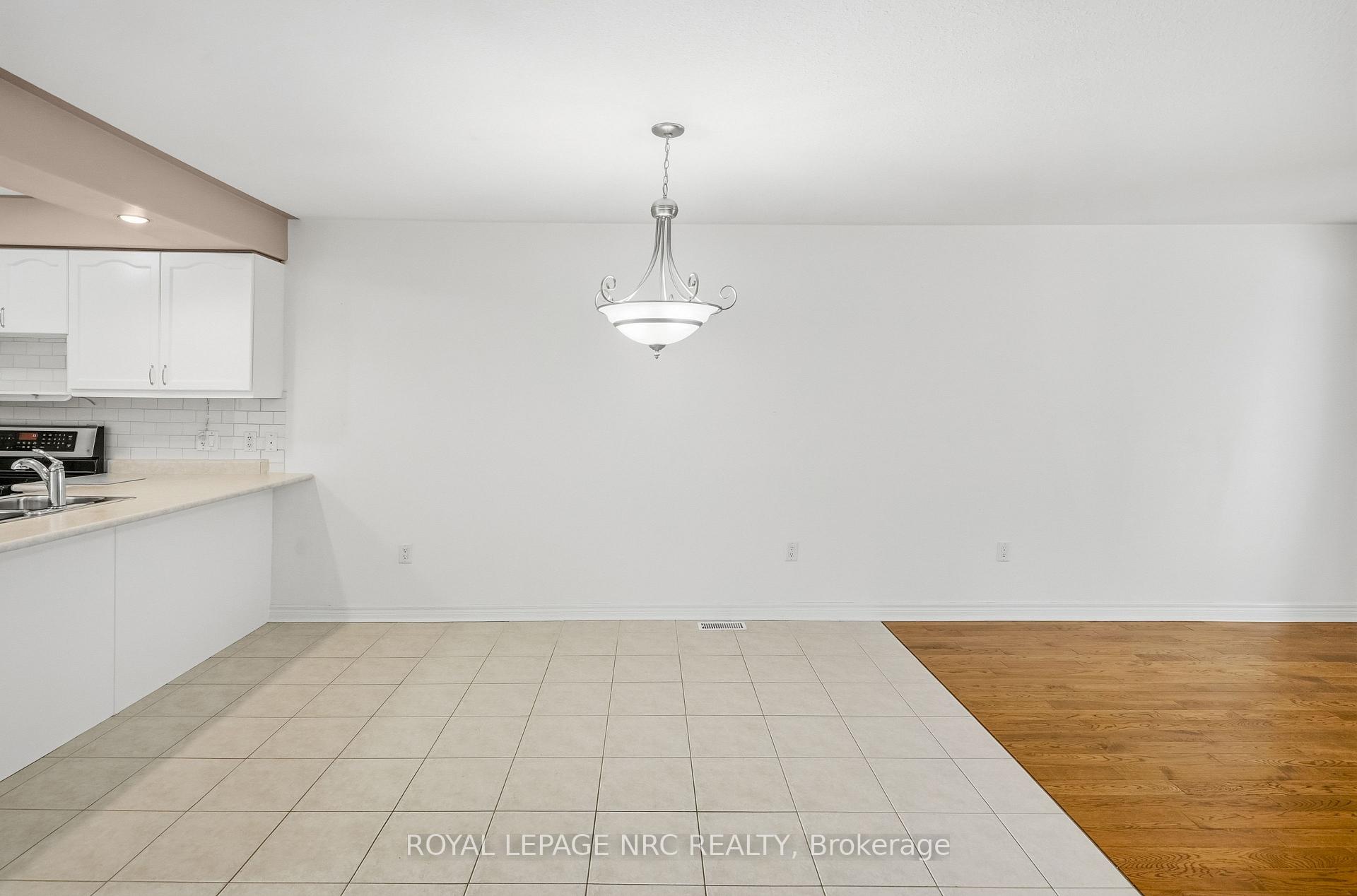 Photo 12 of 8 Bluegrass Crescent, St. Catharines, Oakdale — HOMEH