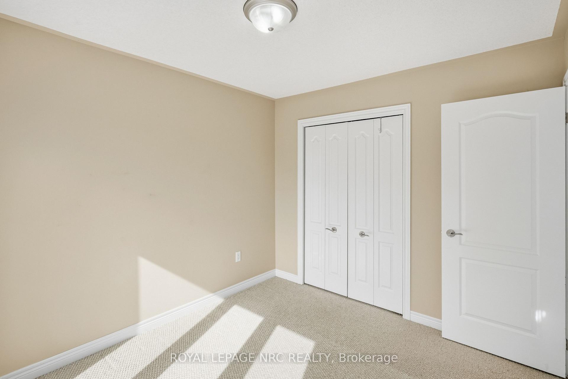 Photo 21 of 8 Bluegrass Crescent, St. Catharines, Oakdale — HOMEH