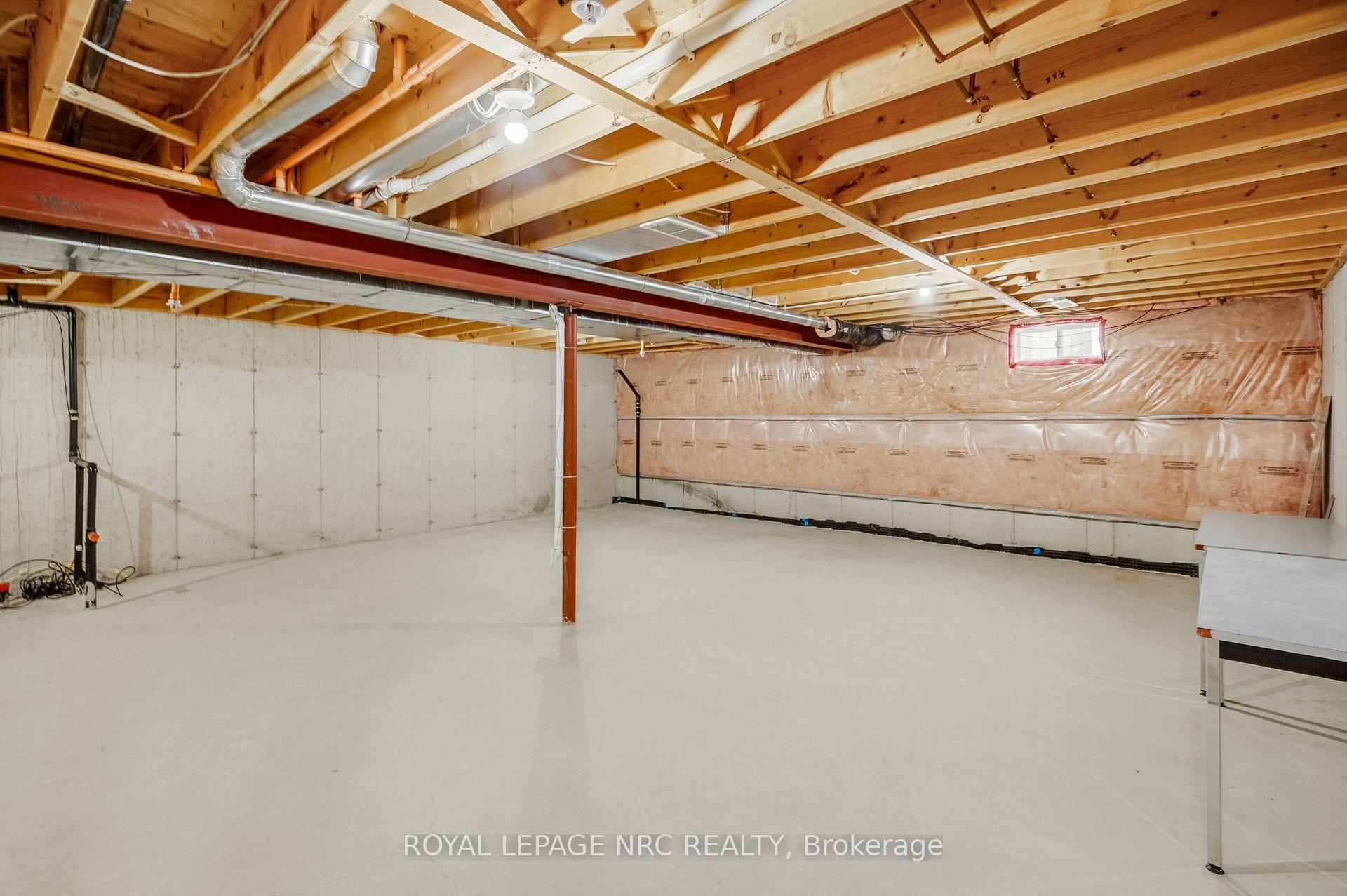 Photo 24 of 8 Bluegrass Crescent, St. Catharines, Oakdale — HOMEH