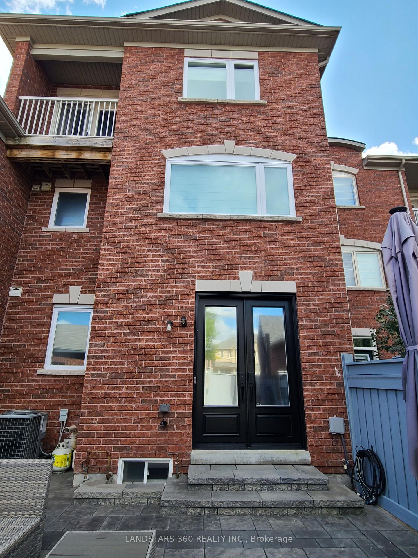 Photo 3 of 53 Zokol Drive, Aurora, Bayview Northeast — HOMEH