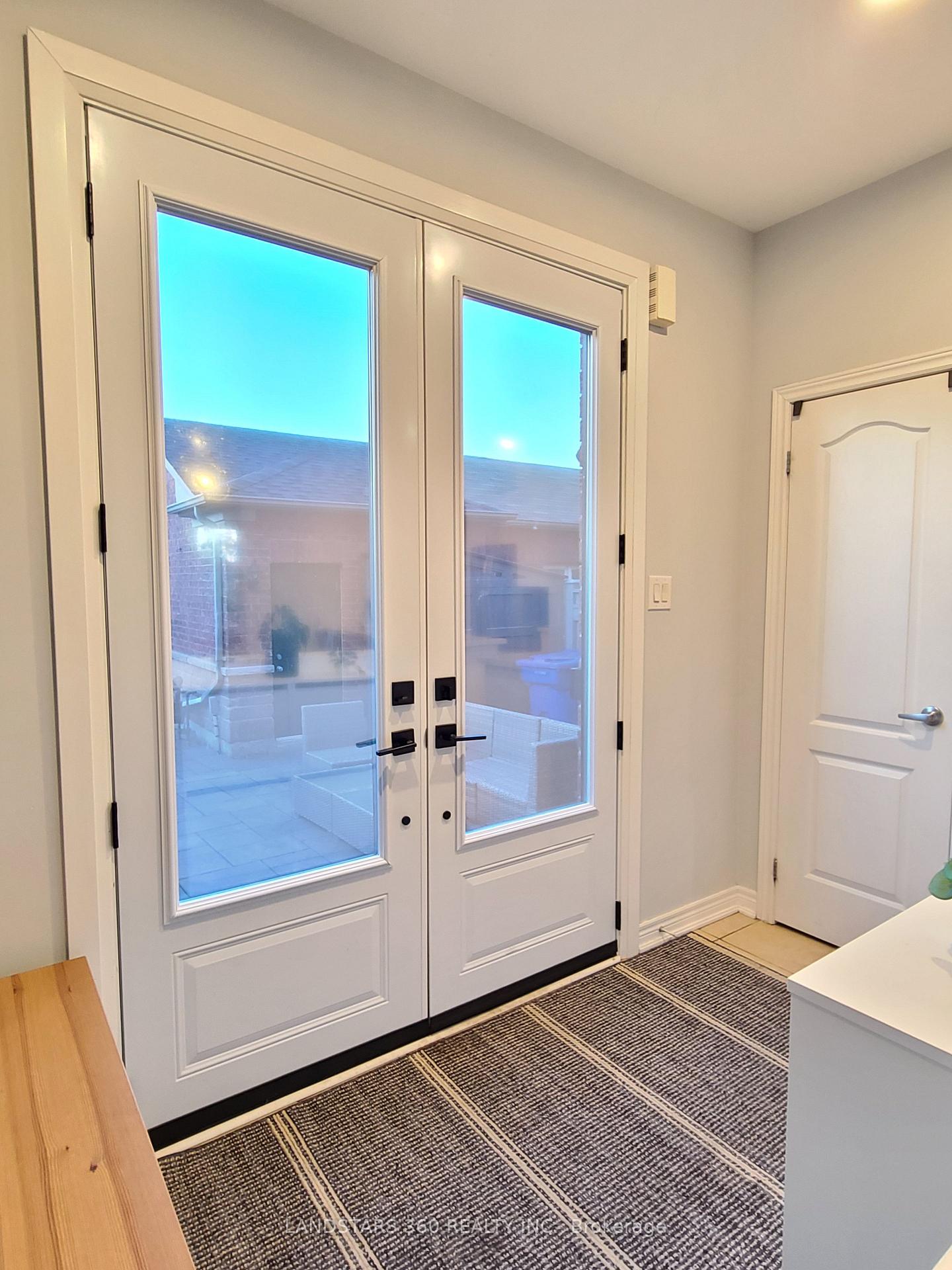 Photo 8 of 53 Zokol Drive, Aurora, Bayview Northeast — HOMEH