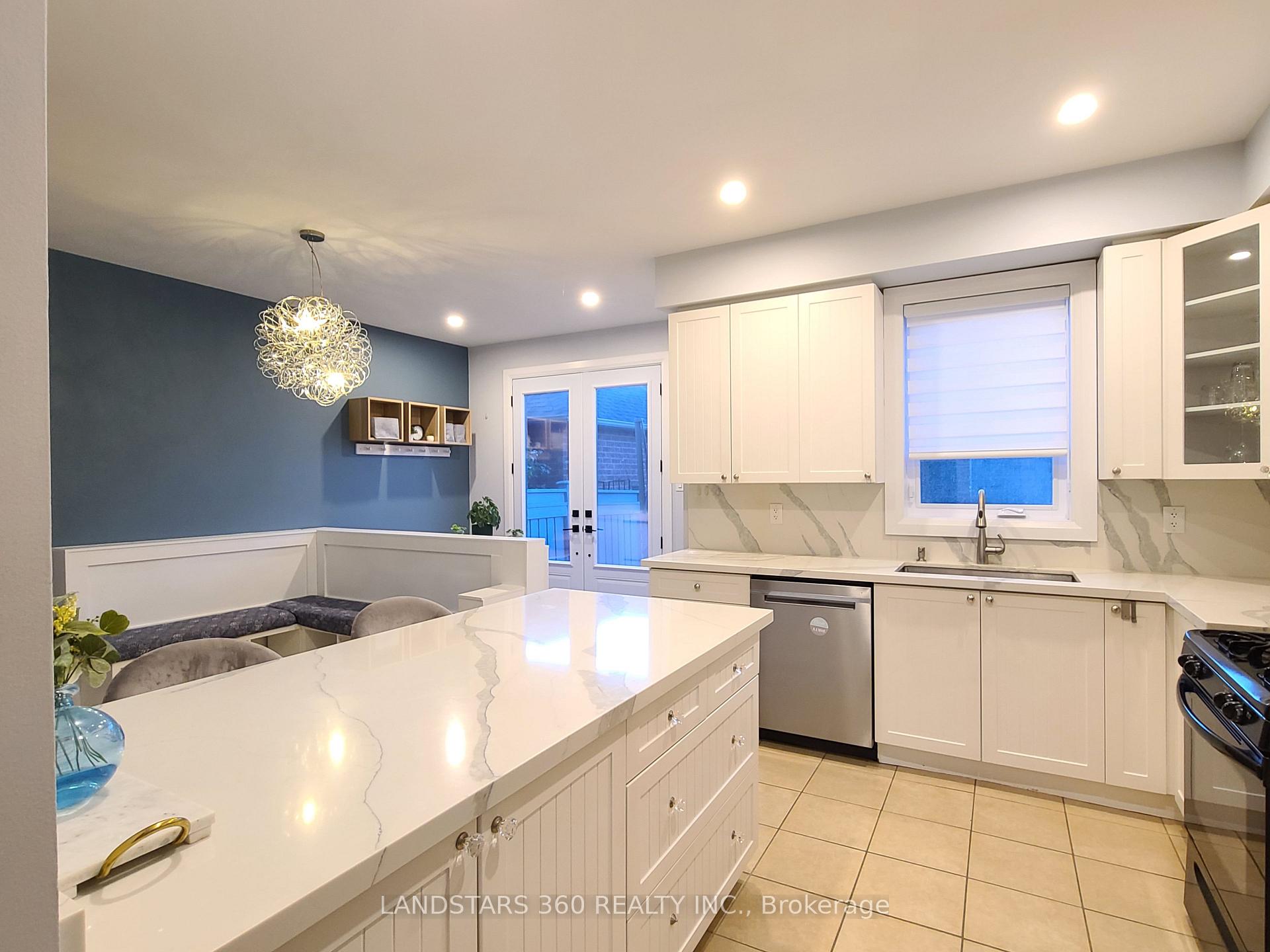 Photo 11 of 53 Zokol Drive, Aurora, Bayview Northeast — HOMEH