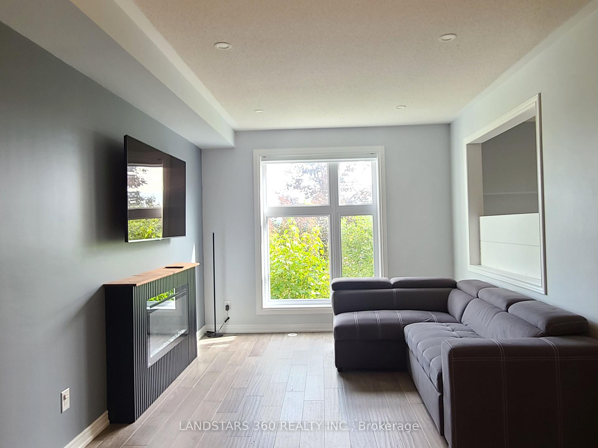 Photo 12 of 53 Zokol Drive, Aurora, Bayview Northeast — HOMEH