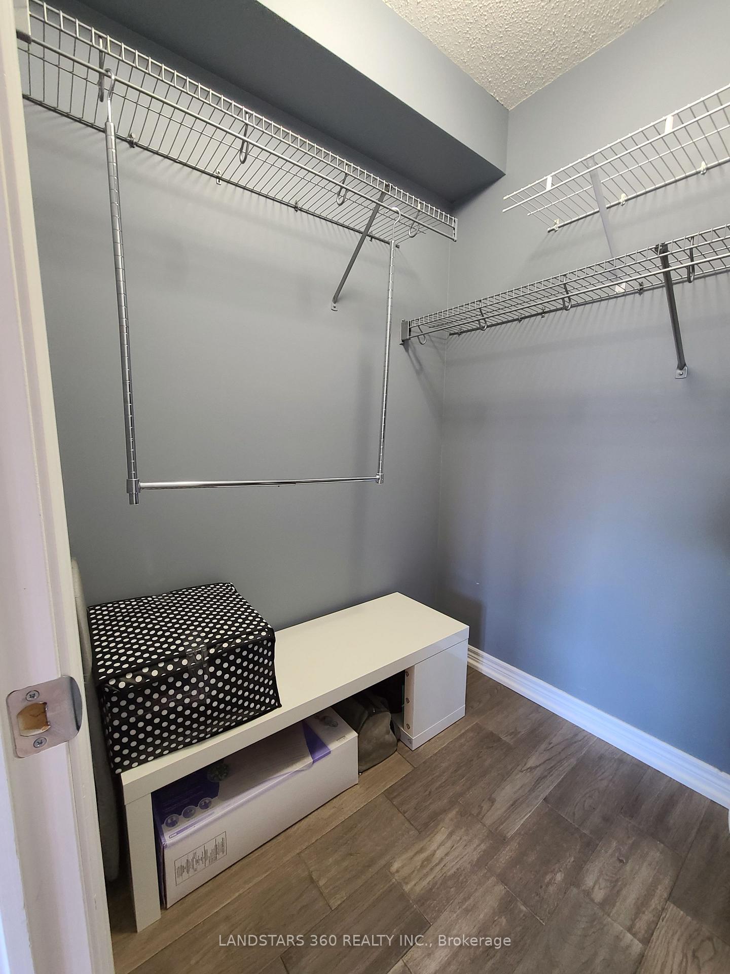 Photo 22 of 53 Zokol Drive, Aurora, Bayview Northeast — HOMEH