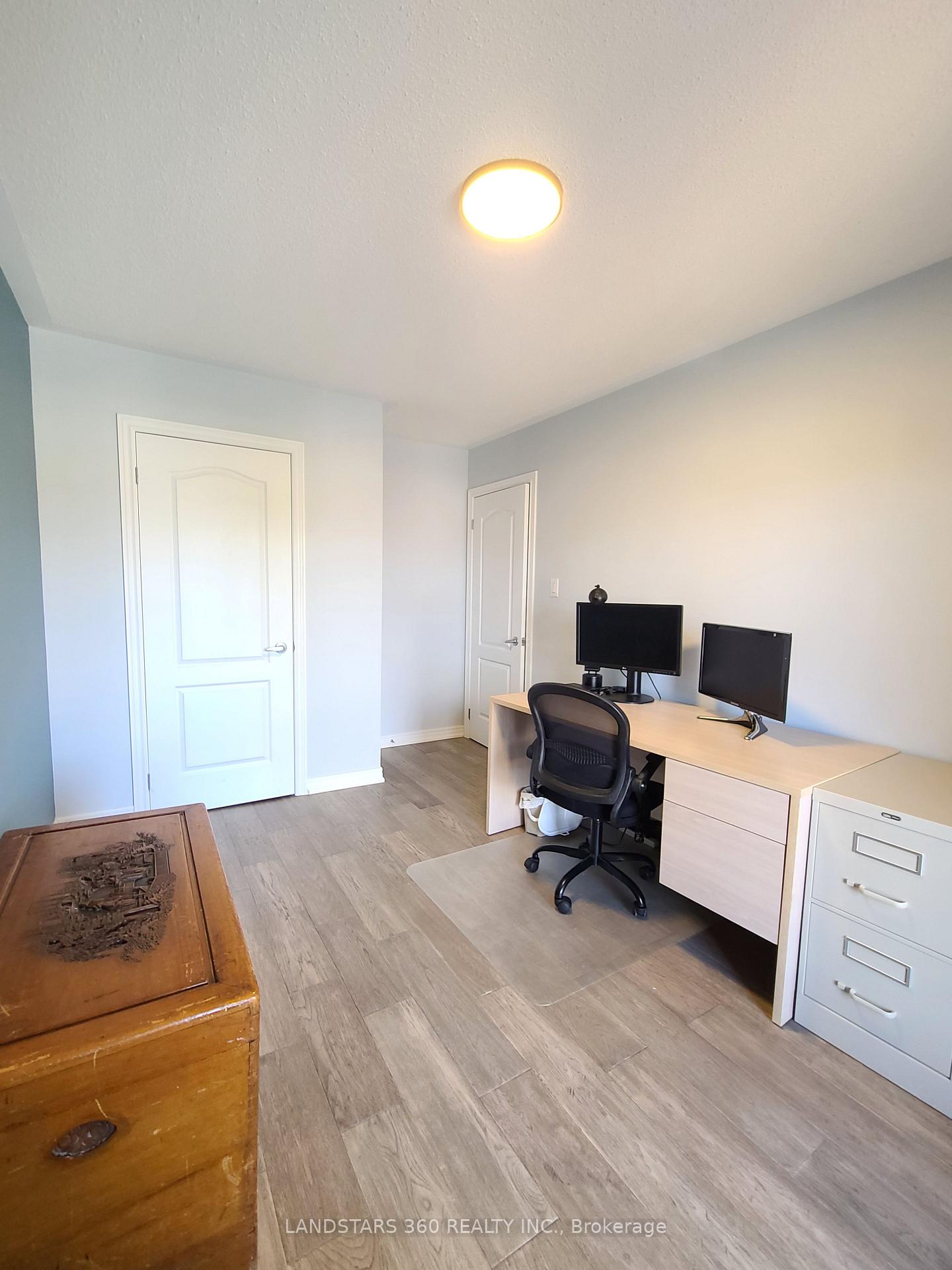 Photo 28 of 53 Zokol Drive, Aurora, Bayview Northeast — HOMEH