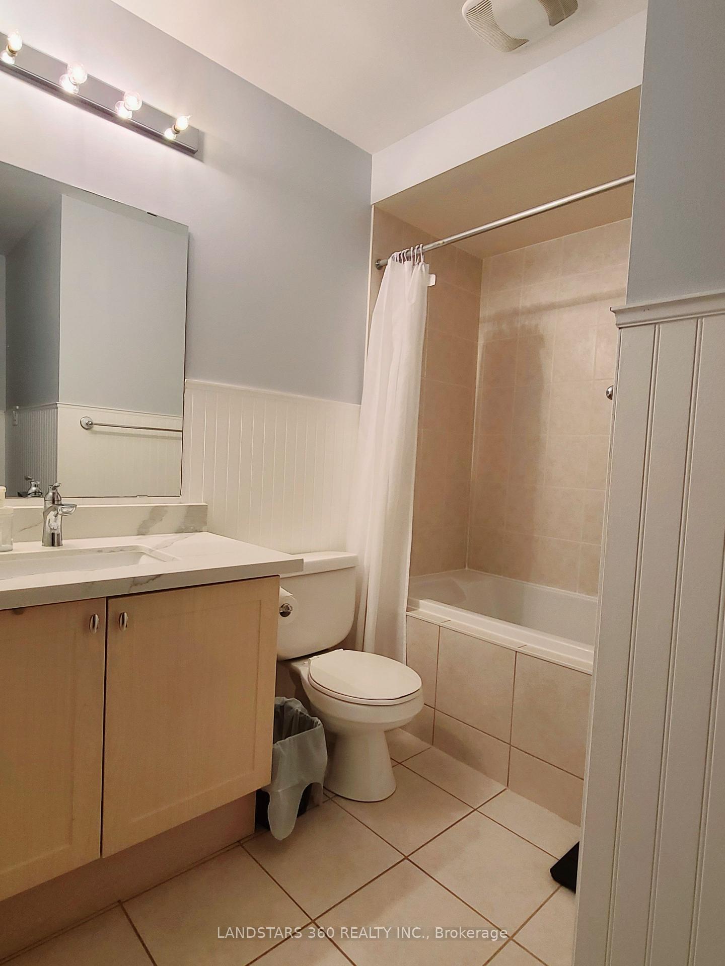 Photo 32 of 53 Zokol Drive, Aurora, Bayview Northeast — HOMEH