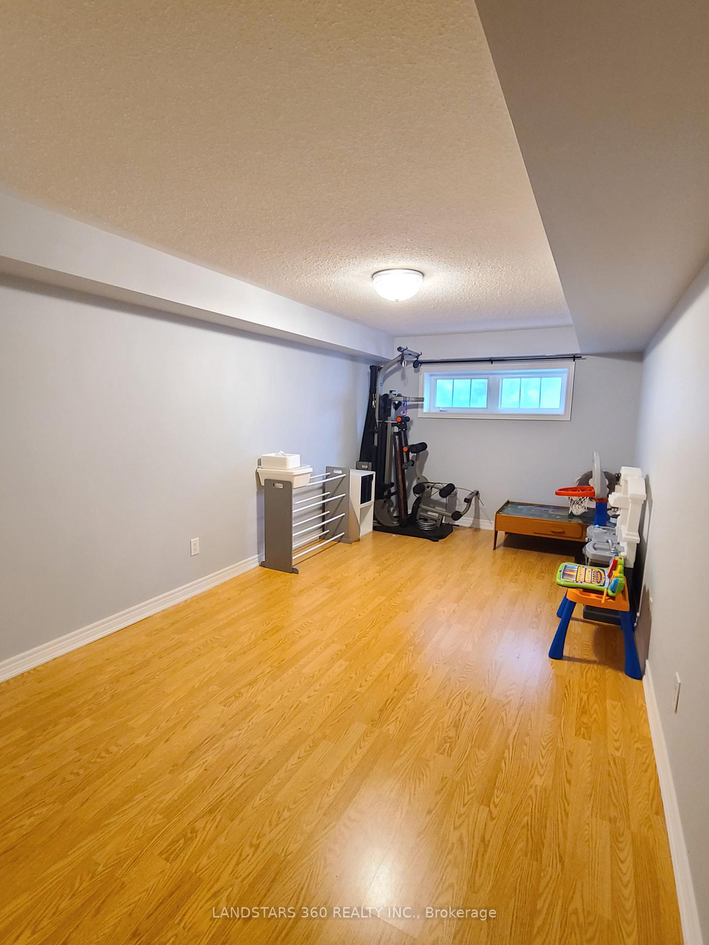 Photo 33 of 53 Zokol Drive, Aurora, Bayview Northeast — HOMEH
