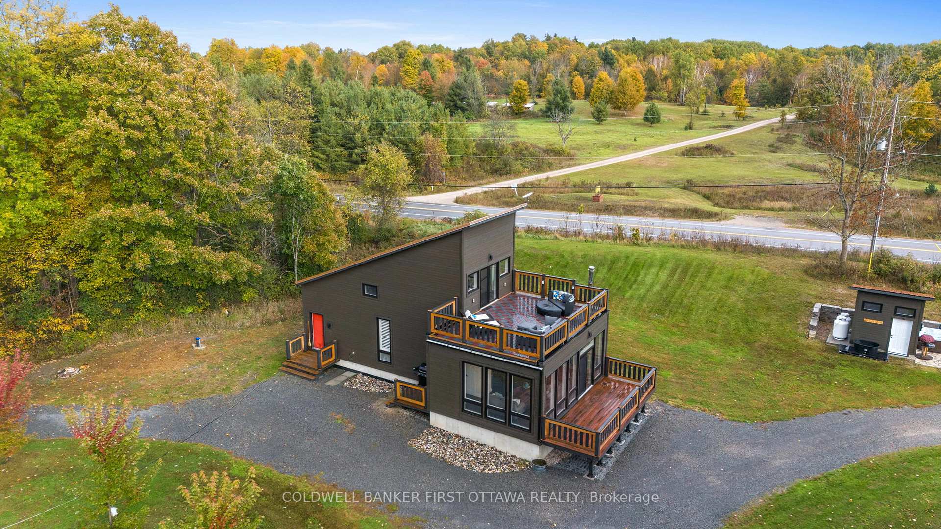 Photo 4 of 4210 Scotch Line Road, Tay Valley, Bathurst/Burgess & Sherbrooke (North Burgess) Twp — HOMEH