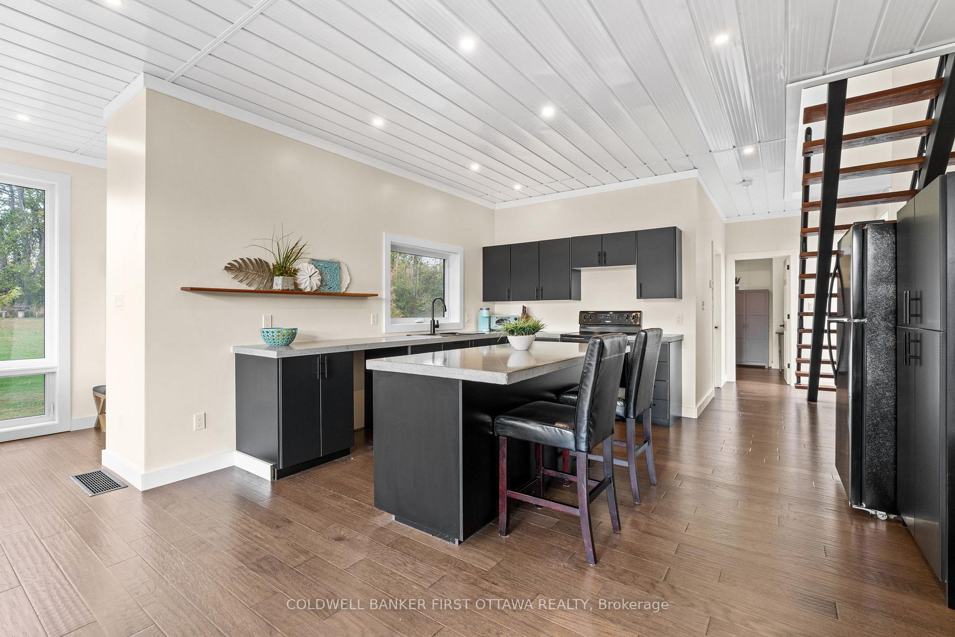 Photo 9 of 4210 Scotch Line Road, Tay Valley, Bathurst/Burgess & Sherbrooke (North Burgess) Twp — HOMEH