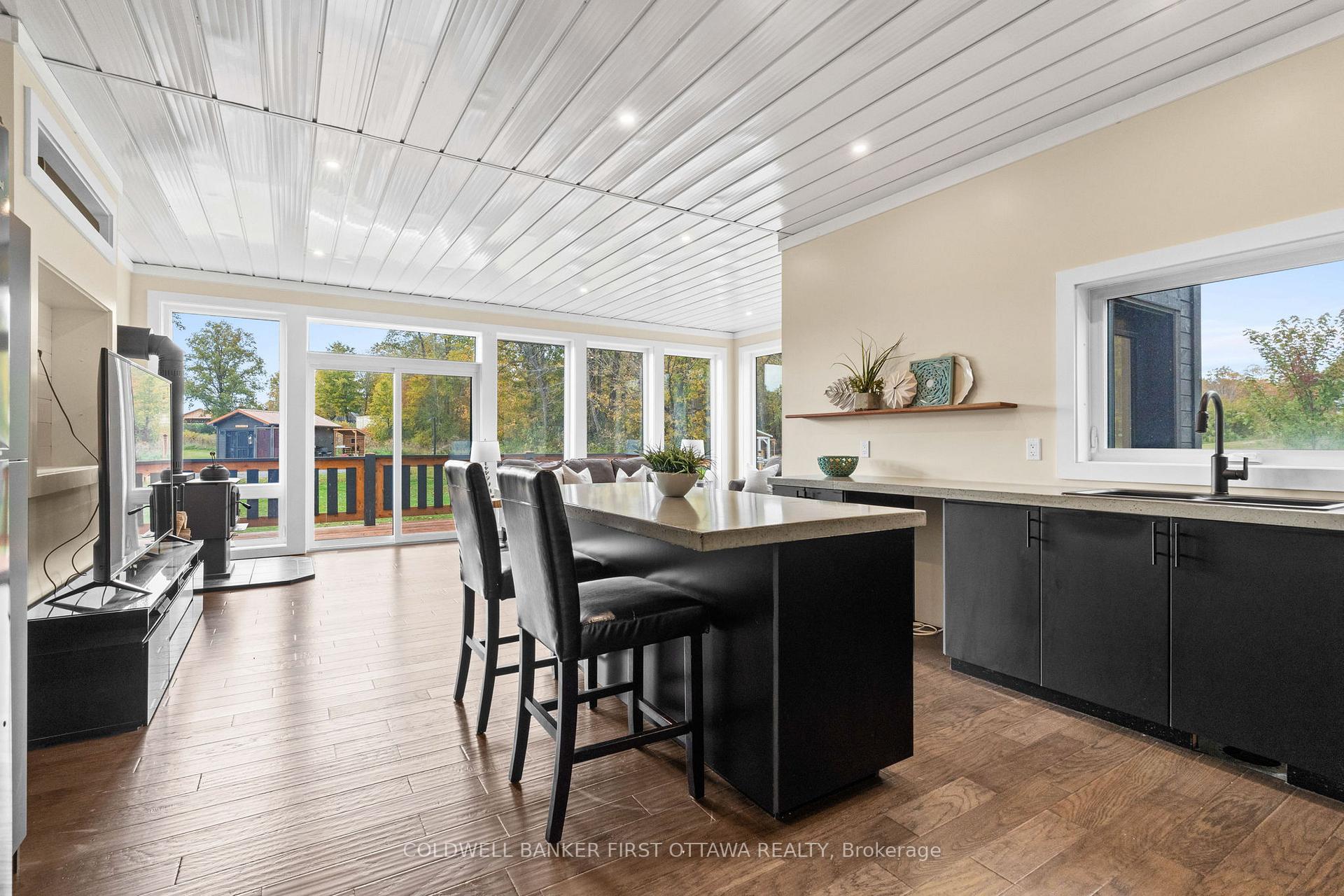 Photo 11 of 4210 Scotch Line Road, Tay Valley, Bathurst/Burgess & Sherbrooke (North Burgess) Twp — HOMEH